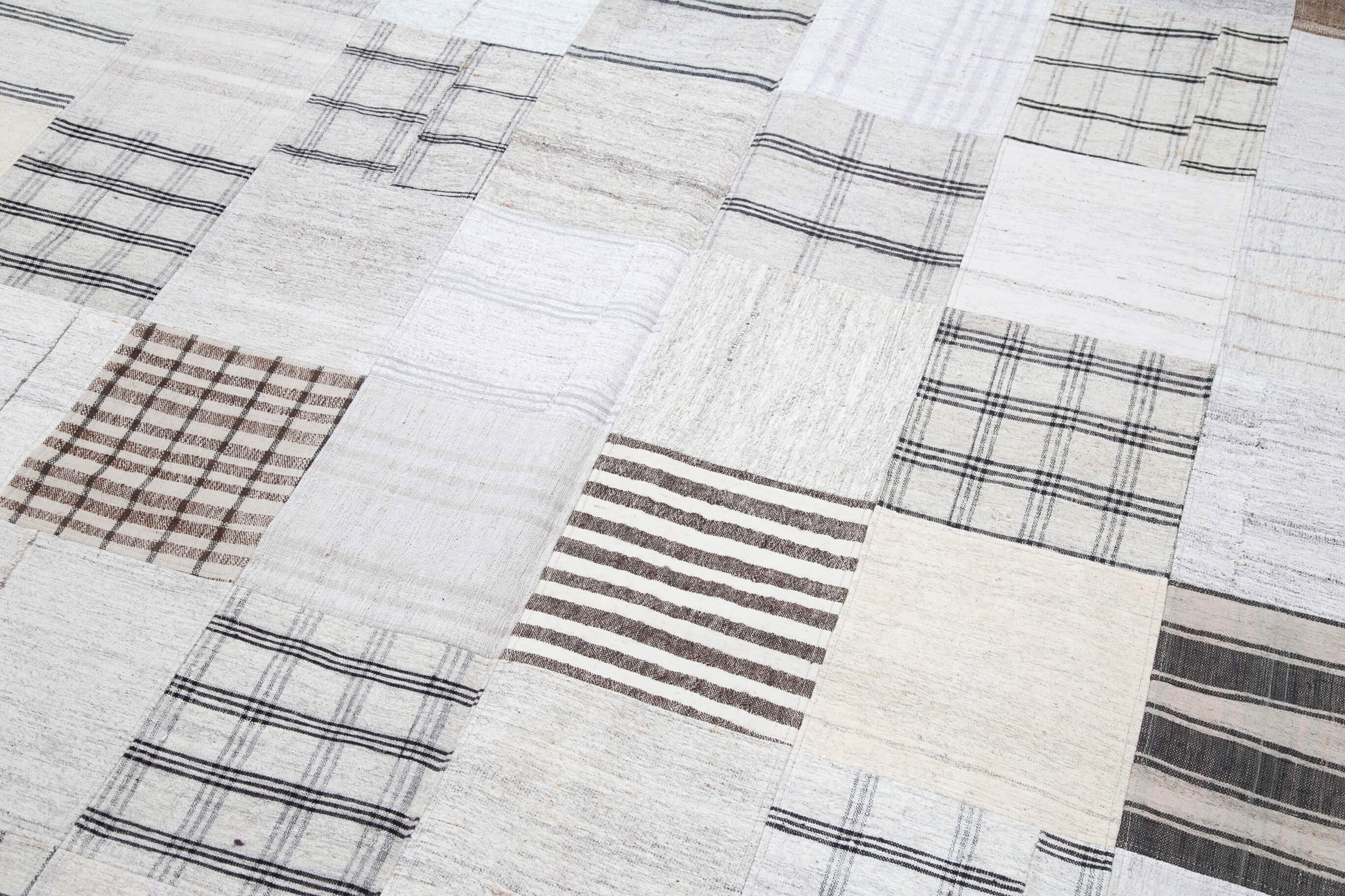 Handmade Patchwork Rug - White Cotton Wool Rug 8'x9'11'' | Vintage Turkish Carpet