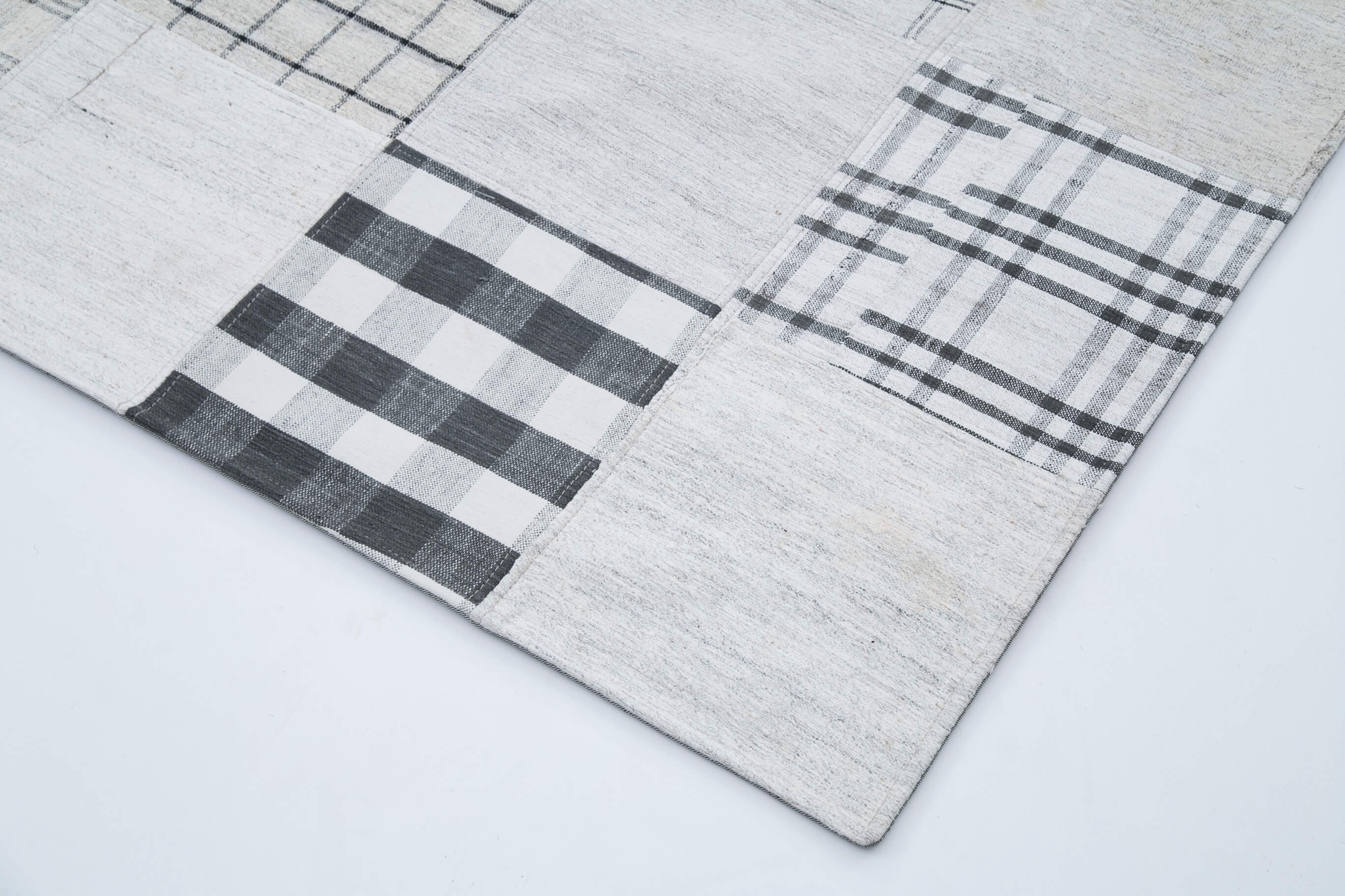 Handmade Patchwork Rug – Grey Cotton Wool Area Rug 8'x10' Durable Living Room Carpet