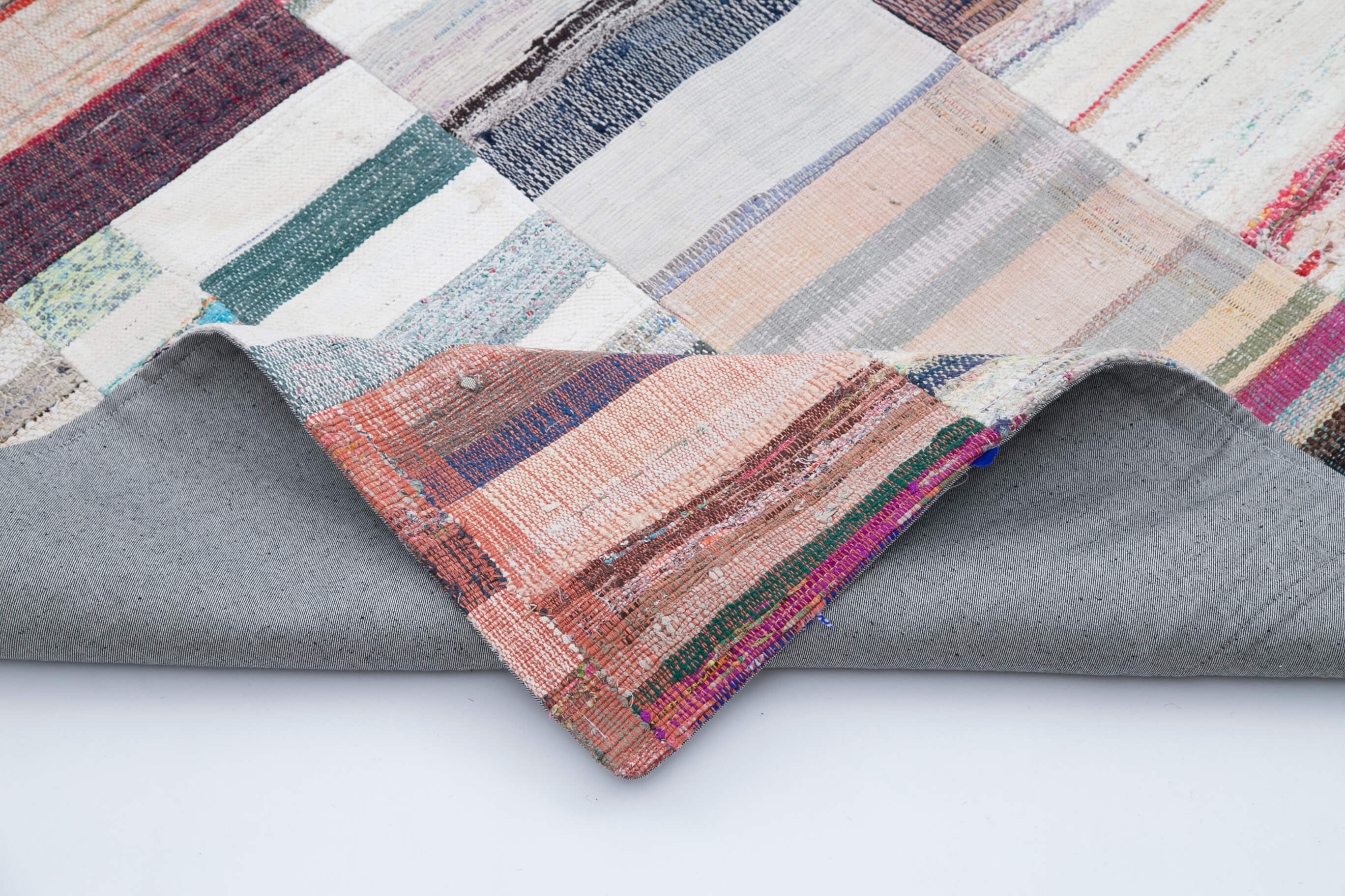 Handmade Wool Area Rug - Kirk Yama White Vintage Patchwork Cotton Wool Rug 8'2''x11'6''