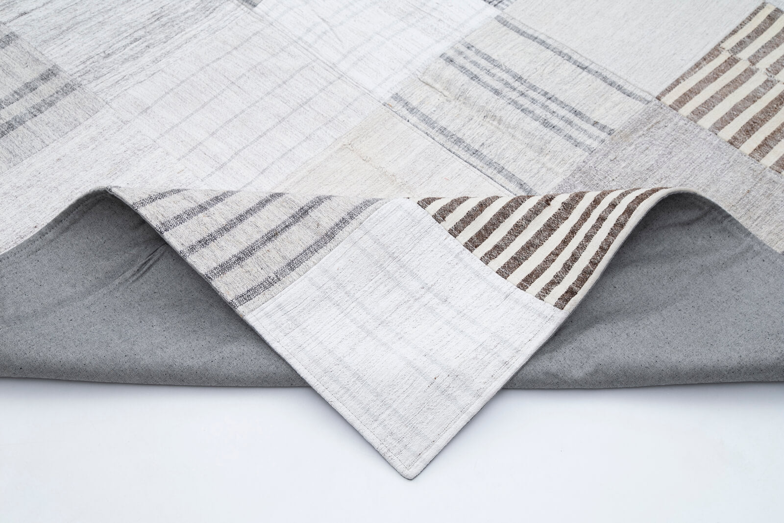 Handmade Area Rug - White Patchwork Cotton Wool Vintage Turkish Carpet 9'11''x13'1''