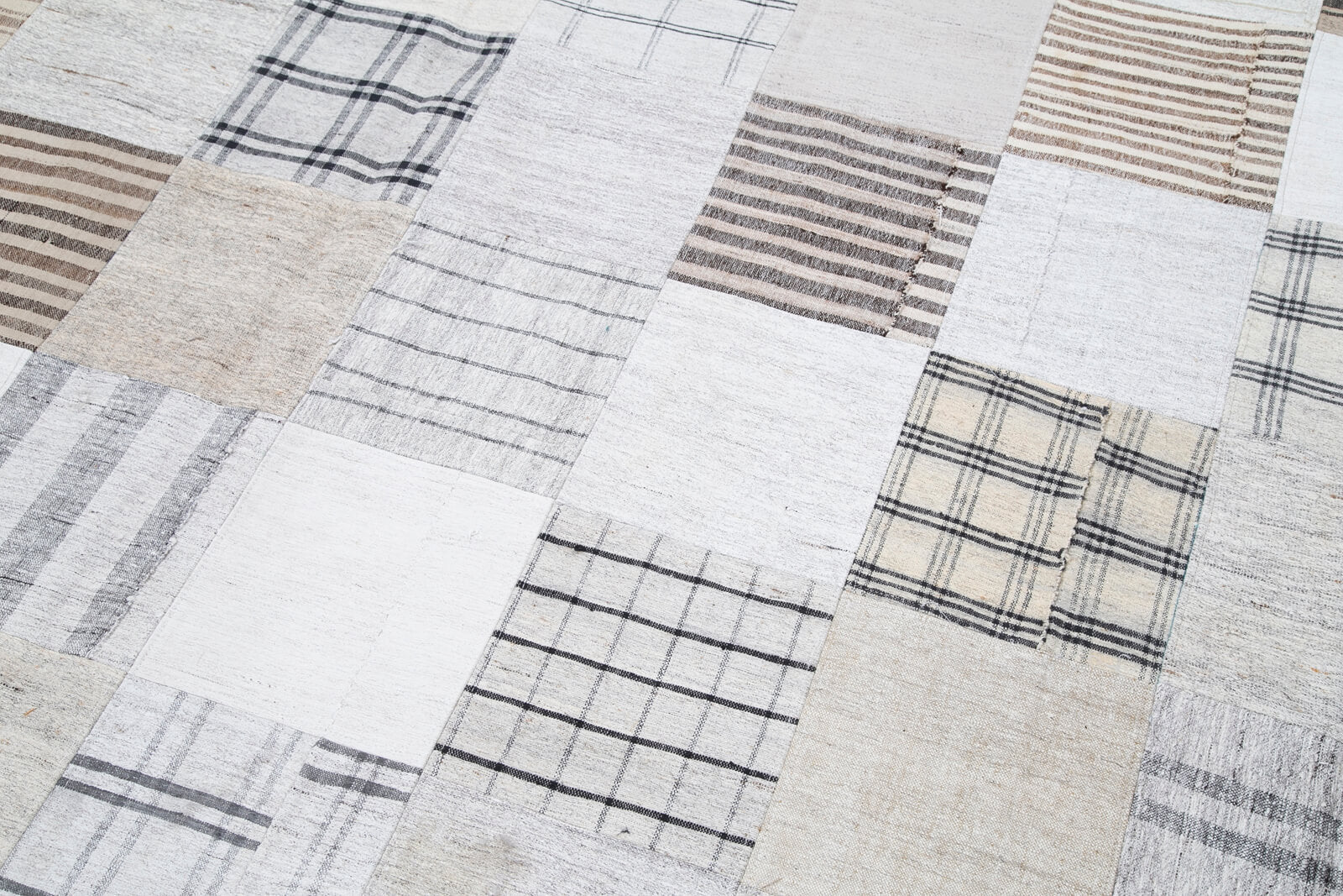 Handmade Area Rug – Kirk Yama Beige Patchwork Cotton Wool Carpet 9'11'' x 13'1''