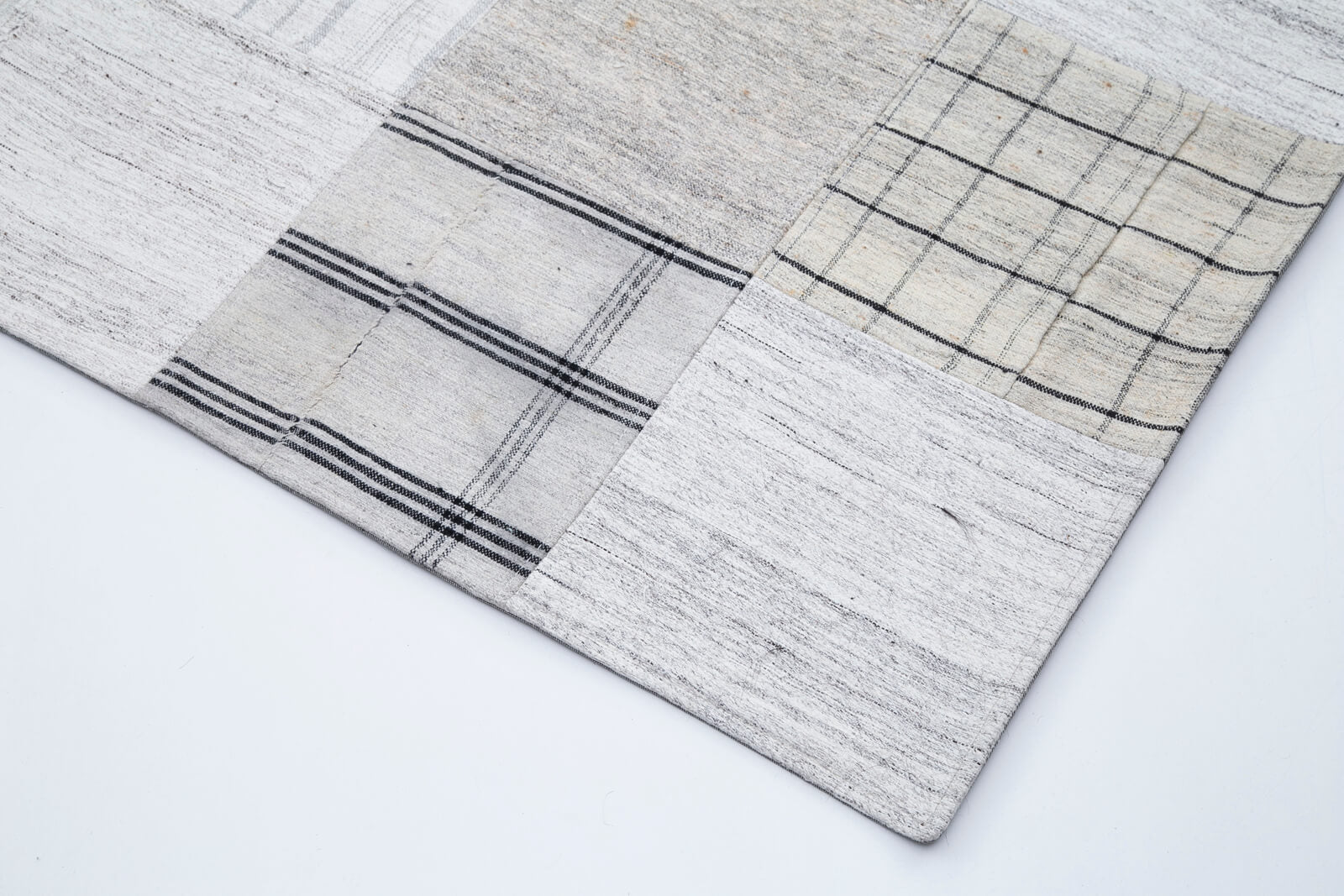 Handmade Area Rug – Beige Patchwork Cotton Wool Carpet 9'11'' x 13'1'' Durable Soft Floor Covering