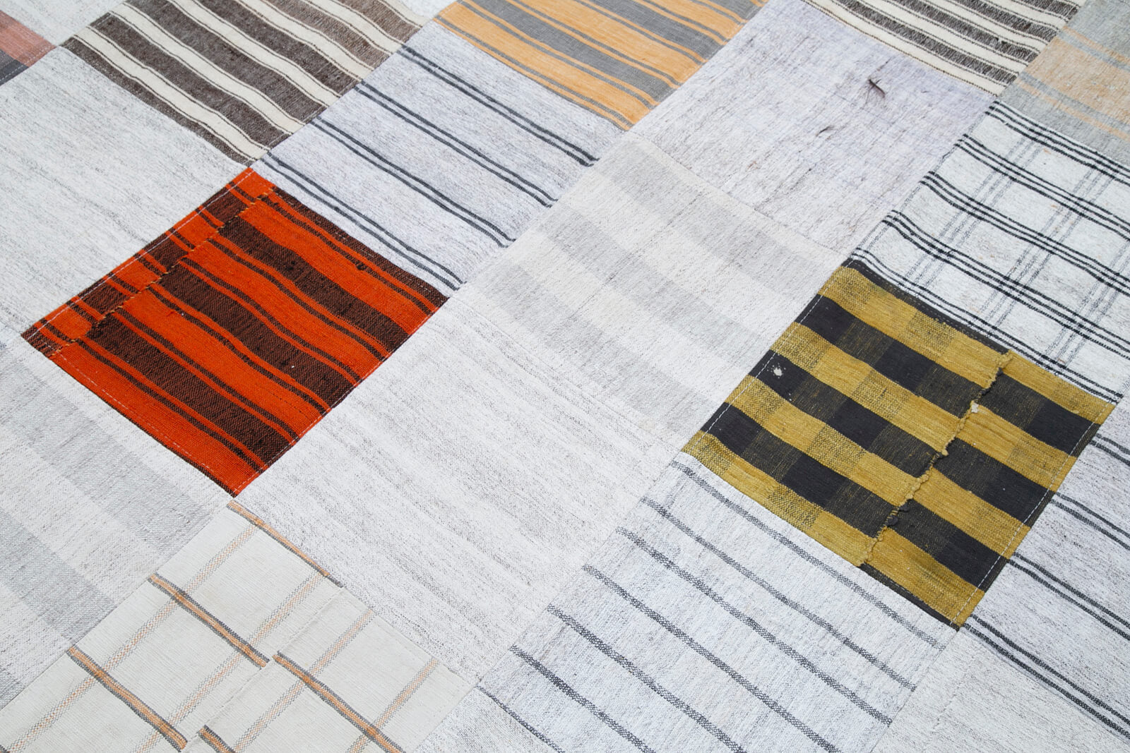 Handmade Patchwork Rug - Grey Cotton Wool Vintage Area Rug 9'11''x13'1''