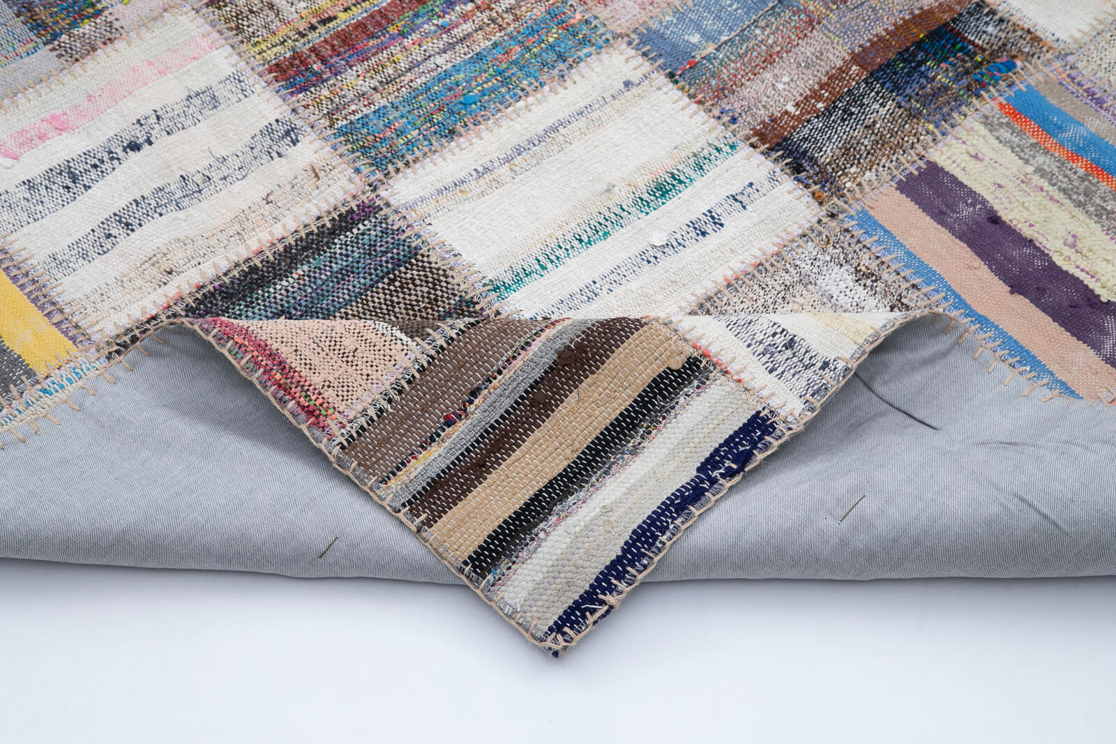 Handmade Patchwork Rug - Kirk Yama Grey Area Rug 6'5''x9'9'' Cotton Wool Blend