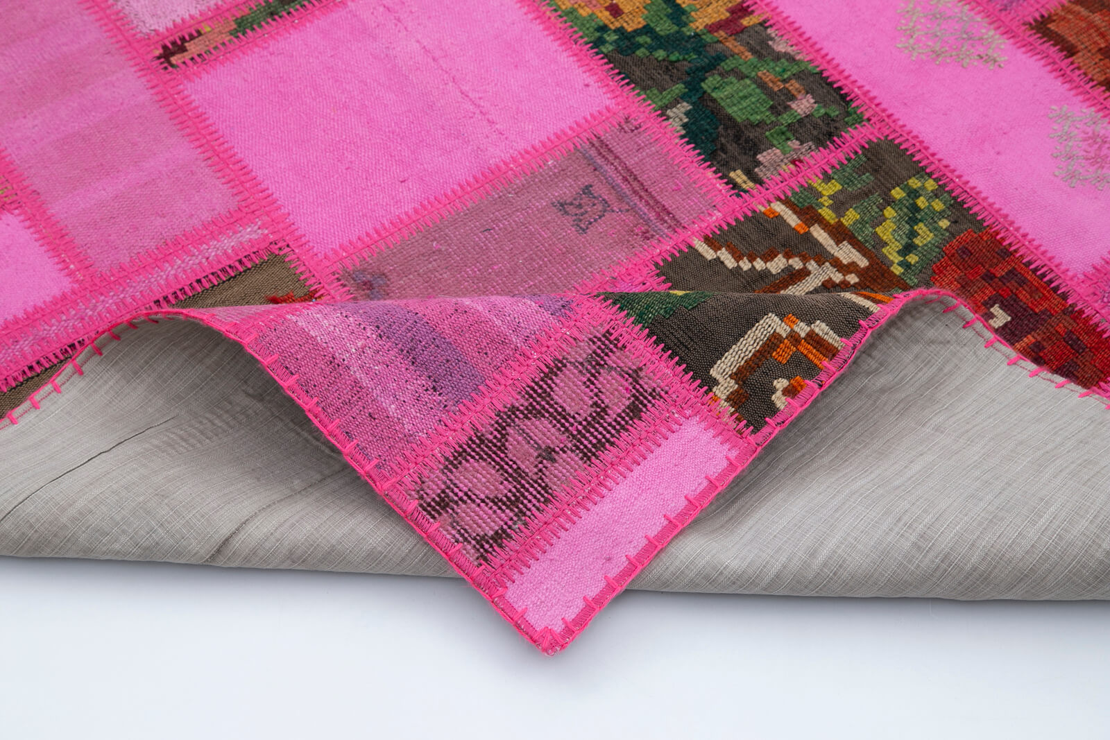 Handmade Area Rug - Pink Patchwork Cotton Wool Vintage Turkish Carpet 5'7''x7'9''
