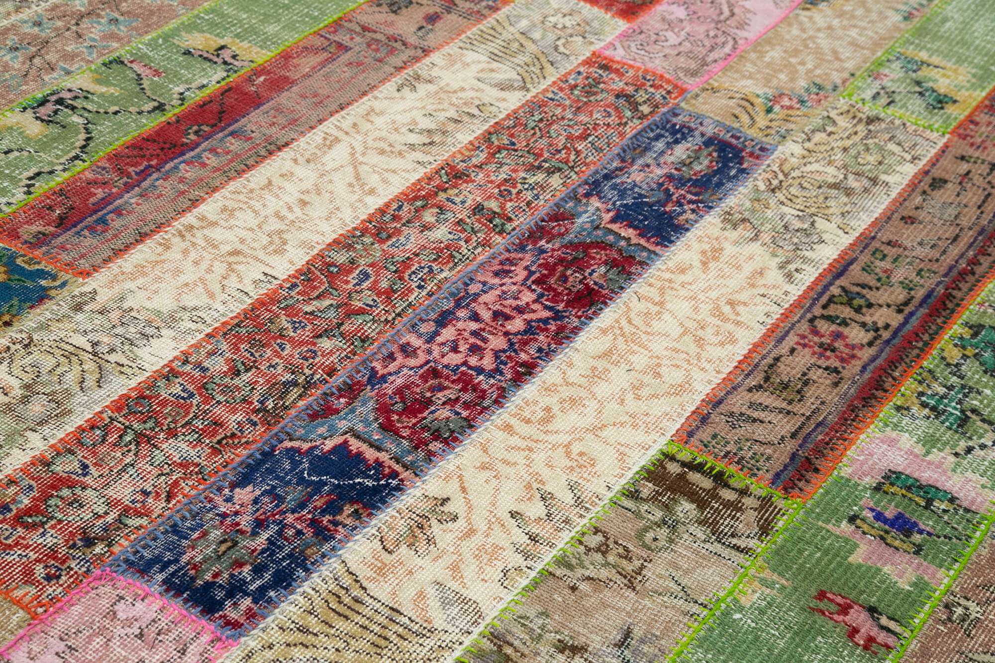 Handmade Area Rug – Kirk Yama Red Patchwork Cotton Wool 6'7''x10'0''
