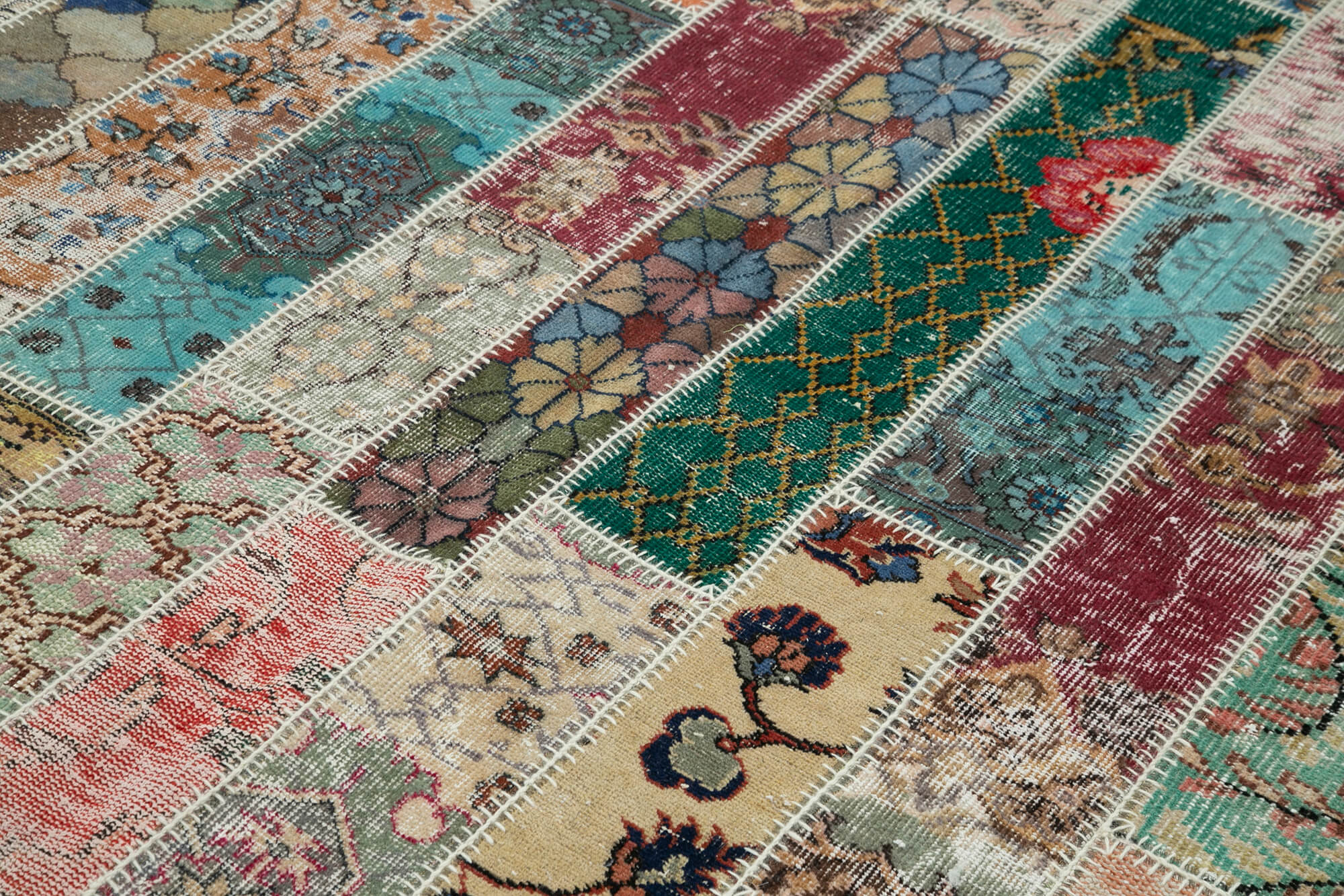 Kirk Yama Red Patchwork Cotton Wool Handmade Area Rug 6'8'' x 10'1''