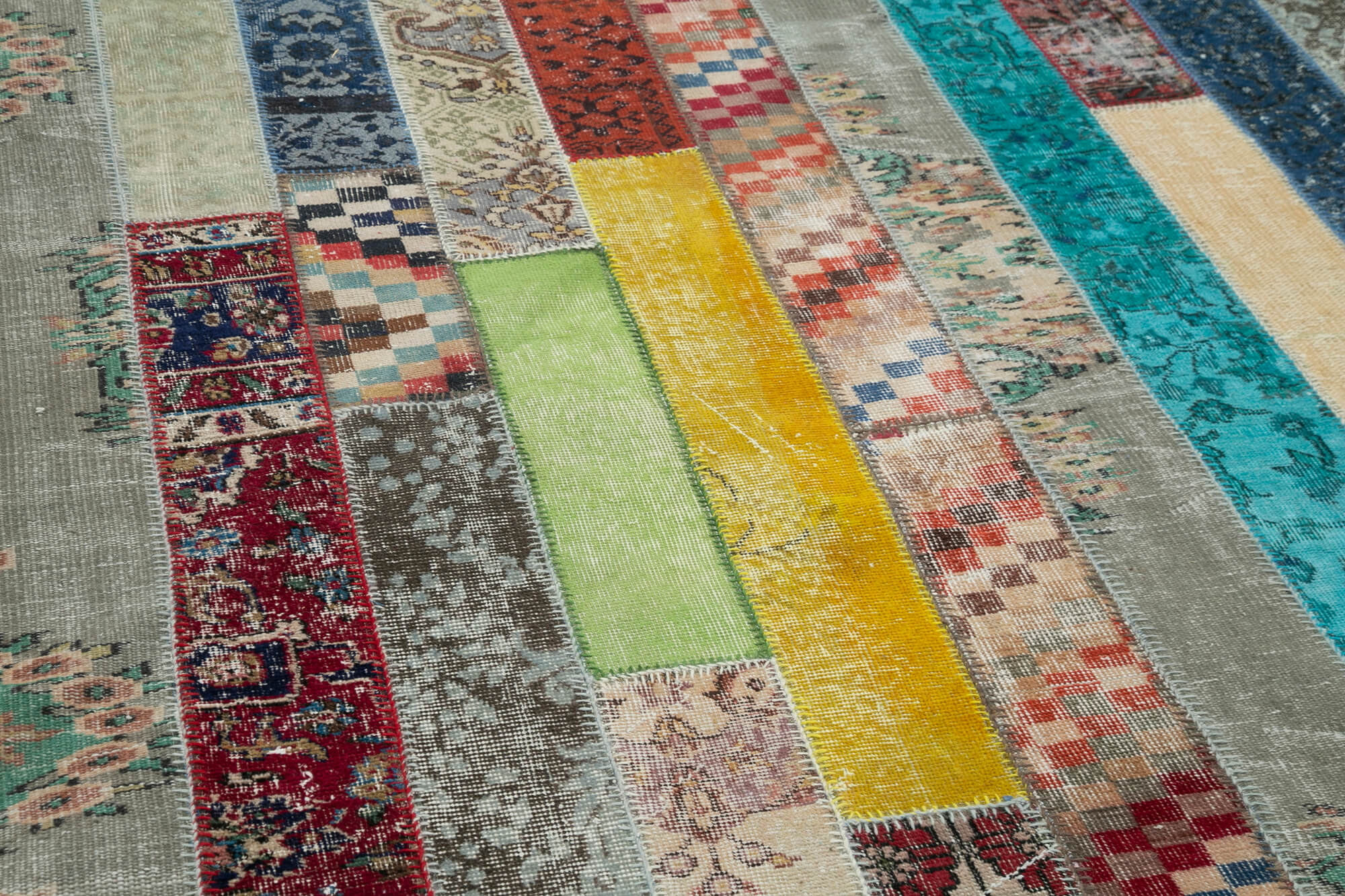 Handmade Patchwork Rug - Kirk Yama Grey Cotton Wool Area Rug 6'8''x10'0''