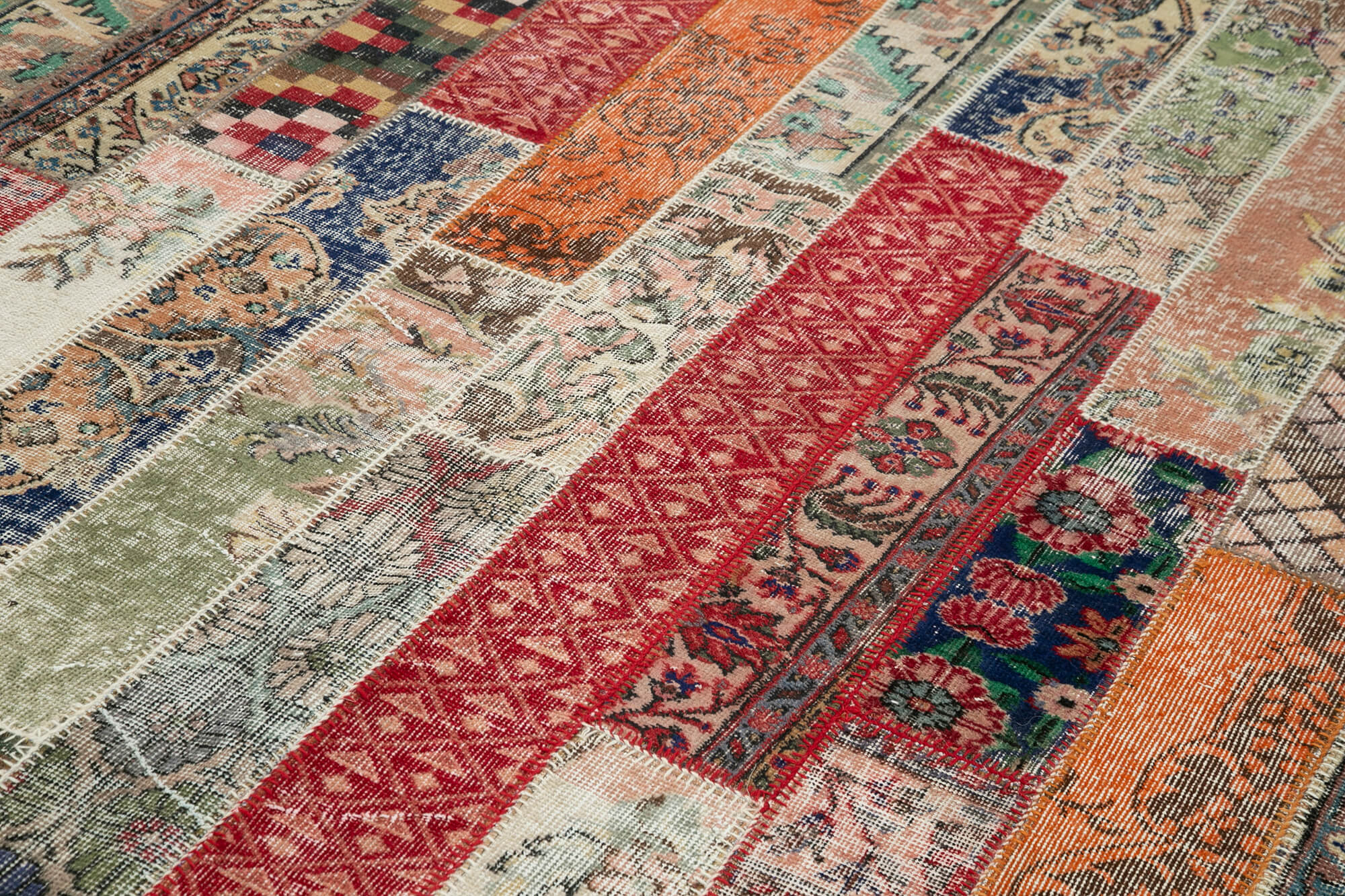 Handmade Patchwork Rug - Kirk Yama Red Cotton Wool Area Rug 6'8" x 10'0"