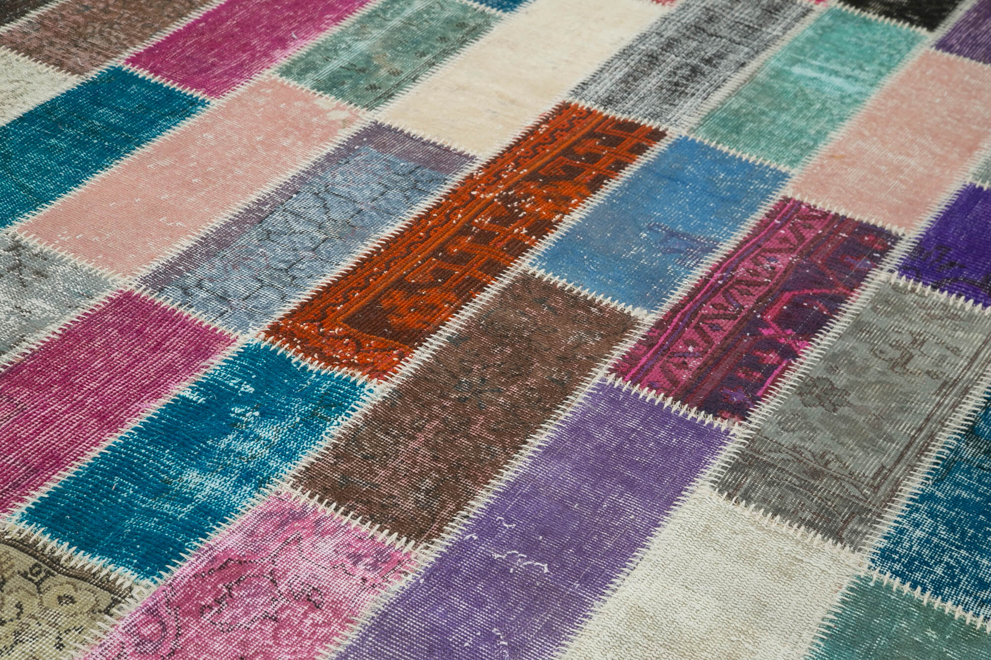 Handmade Wool Area Rug - Kirk Yama Grey Patchwork Carpet 6'11''x10'4'' by Agacan