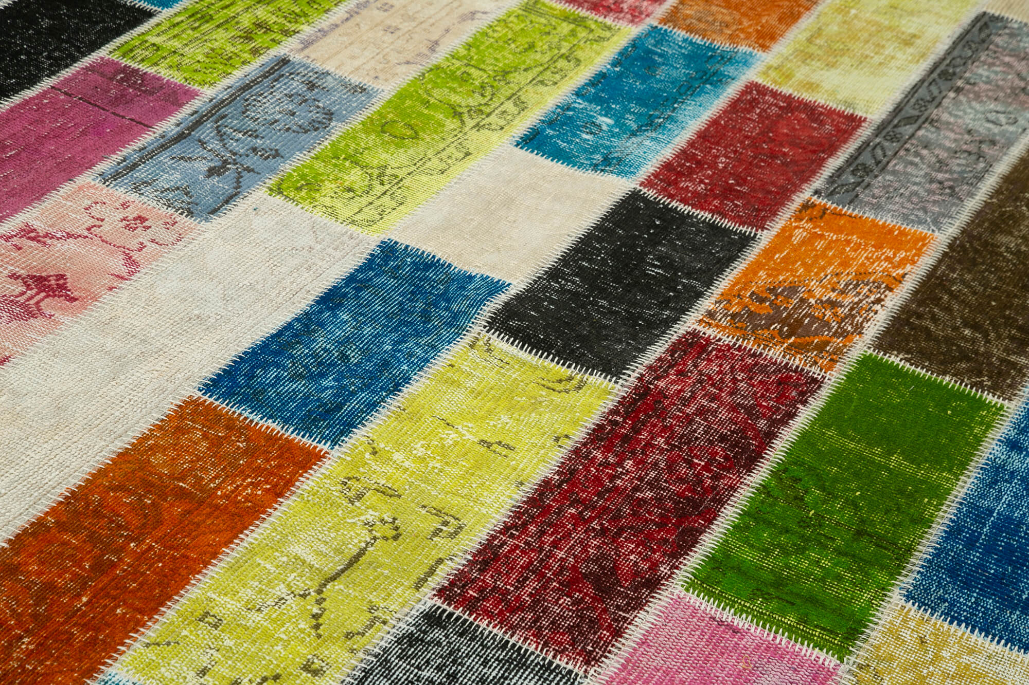 Handmade Patchwork Rug - Kirk Yama Grey Cotton Wool 6x10 Area Rug