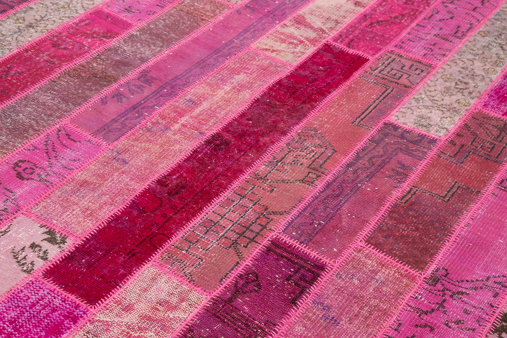 Handmade Patchwork Rug - Kirk Yama Pink Cotton Wool Area Rug 6'9''x10'0''