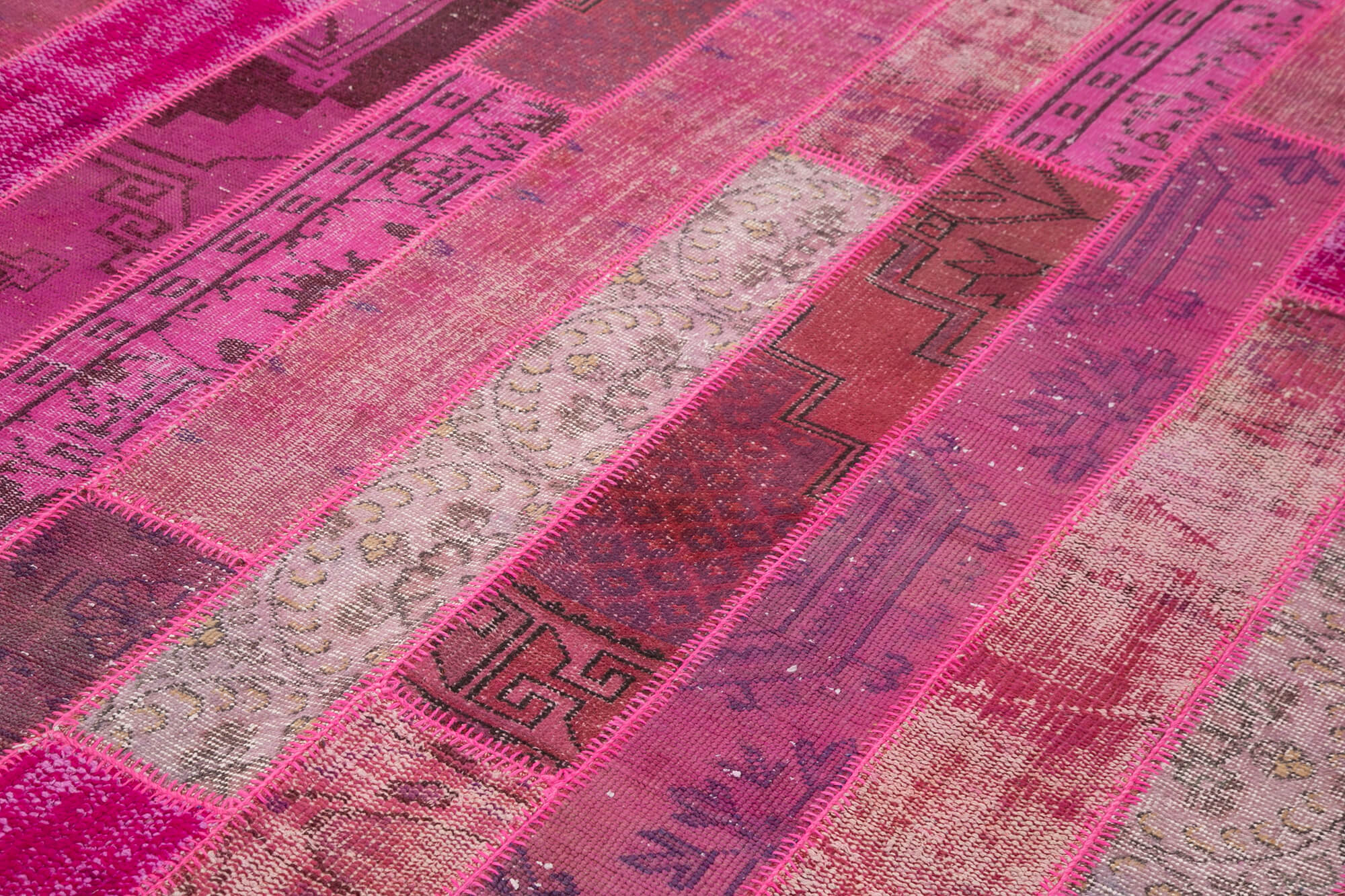 Handmade Area Rug - Kirk Yama Pink Patchwork Cotton Wool Blend 6'9''x10'