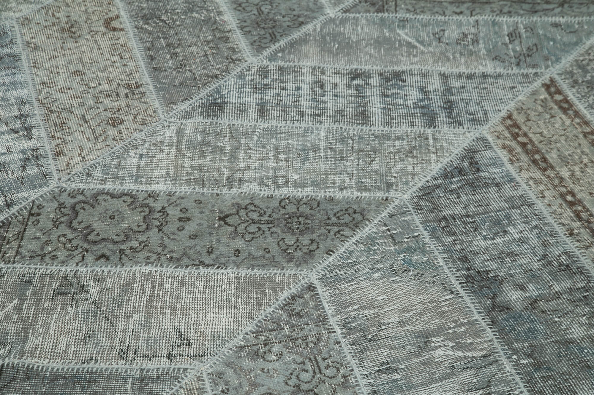 Handmade Patchwork Rug - Kirk Yama Grey Cotton Wool Area Rug 8'x10'2''
