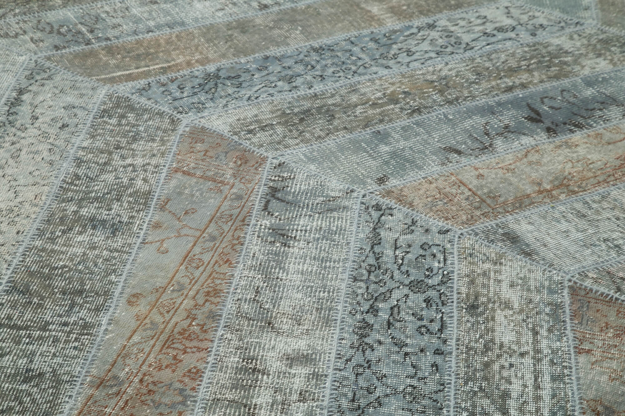 Handmade Wool Area Rug - Kirk Yama Grey Patchwork 8x12 Cotton Wool Rug
