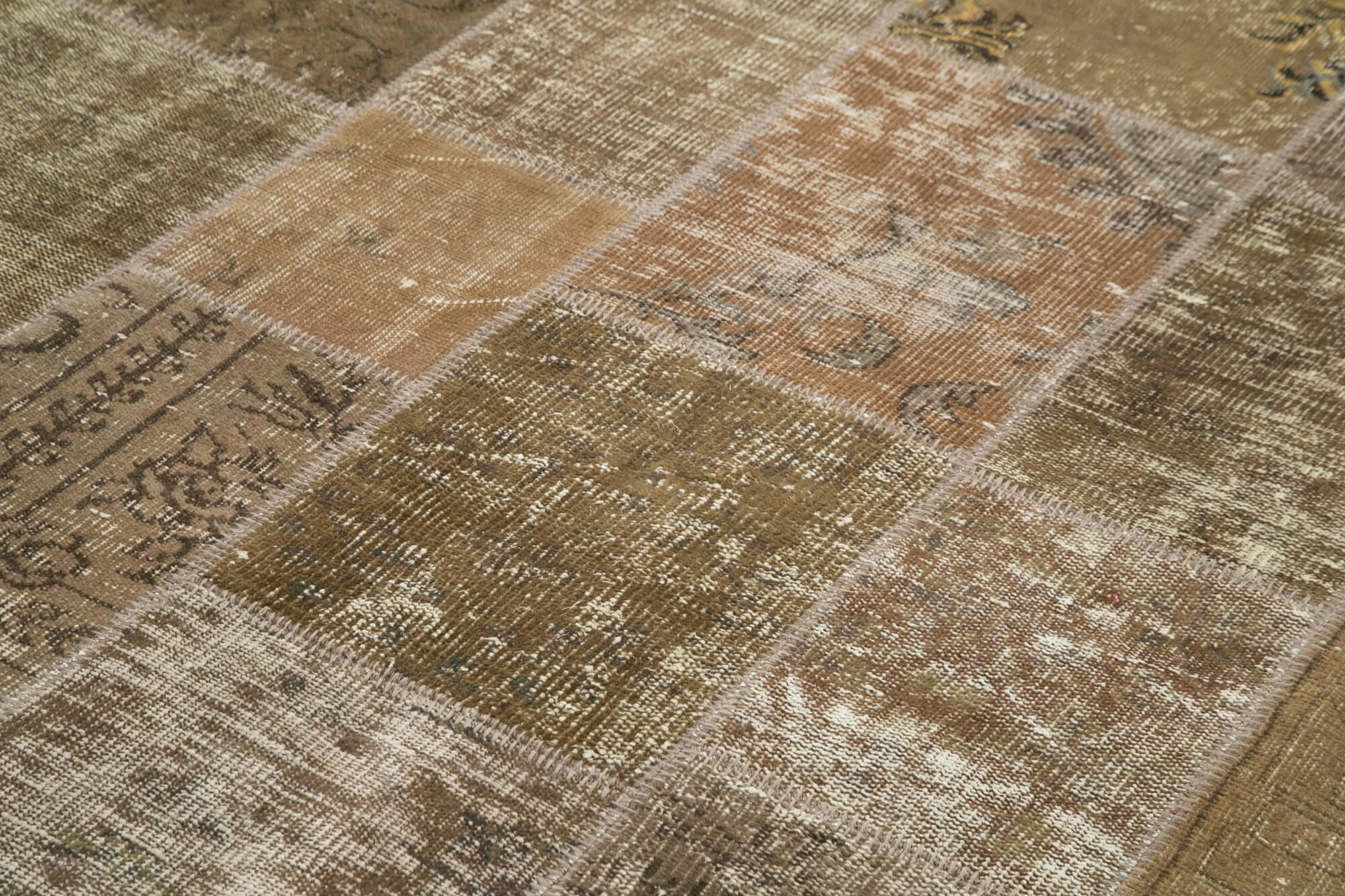 Handmade Wool Area Rug - Vintage Brown Patchwork Cotton Wool Rug 6'6" x 9'10"
