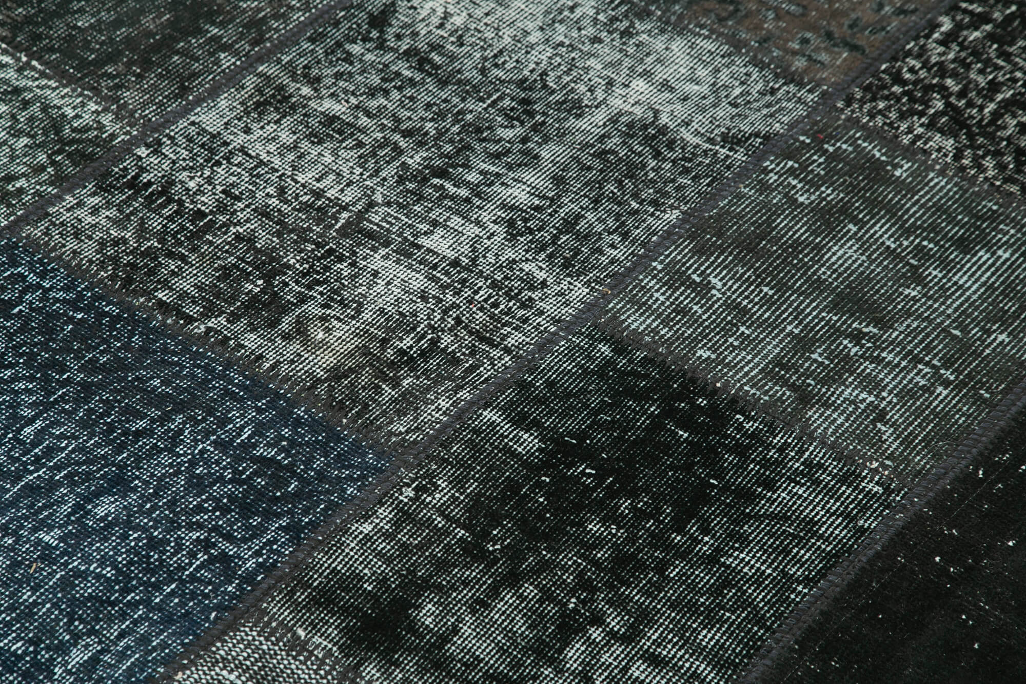 Handmade Patchwork Rug - Black Cotton Wool Vintage Area Rug 4'9'' x 6'8''