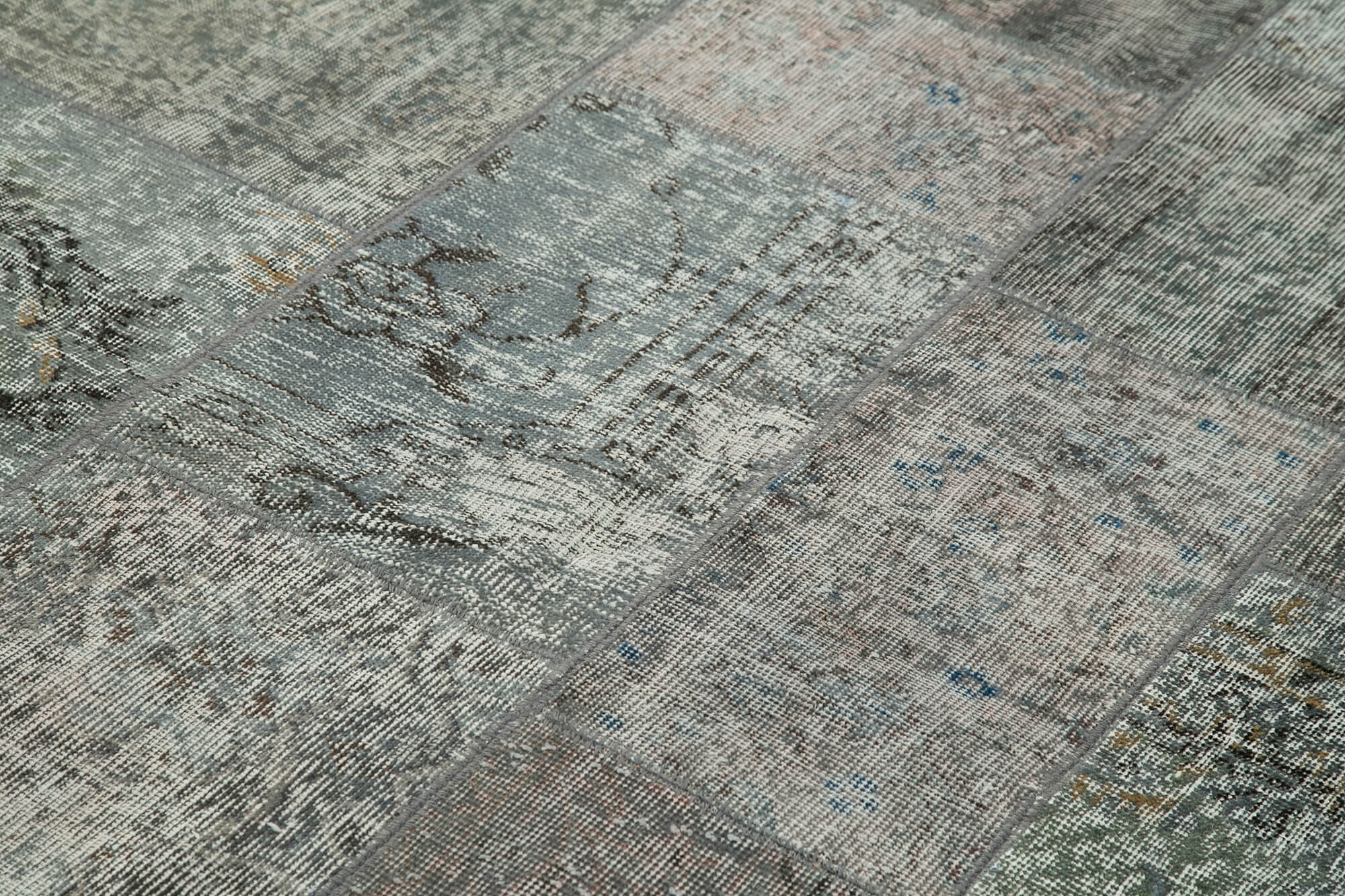 Handmade Patchwork Rug - Kirk Yama Grey Cotton Wool 5x8 Area Rug