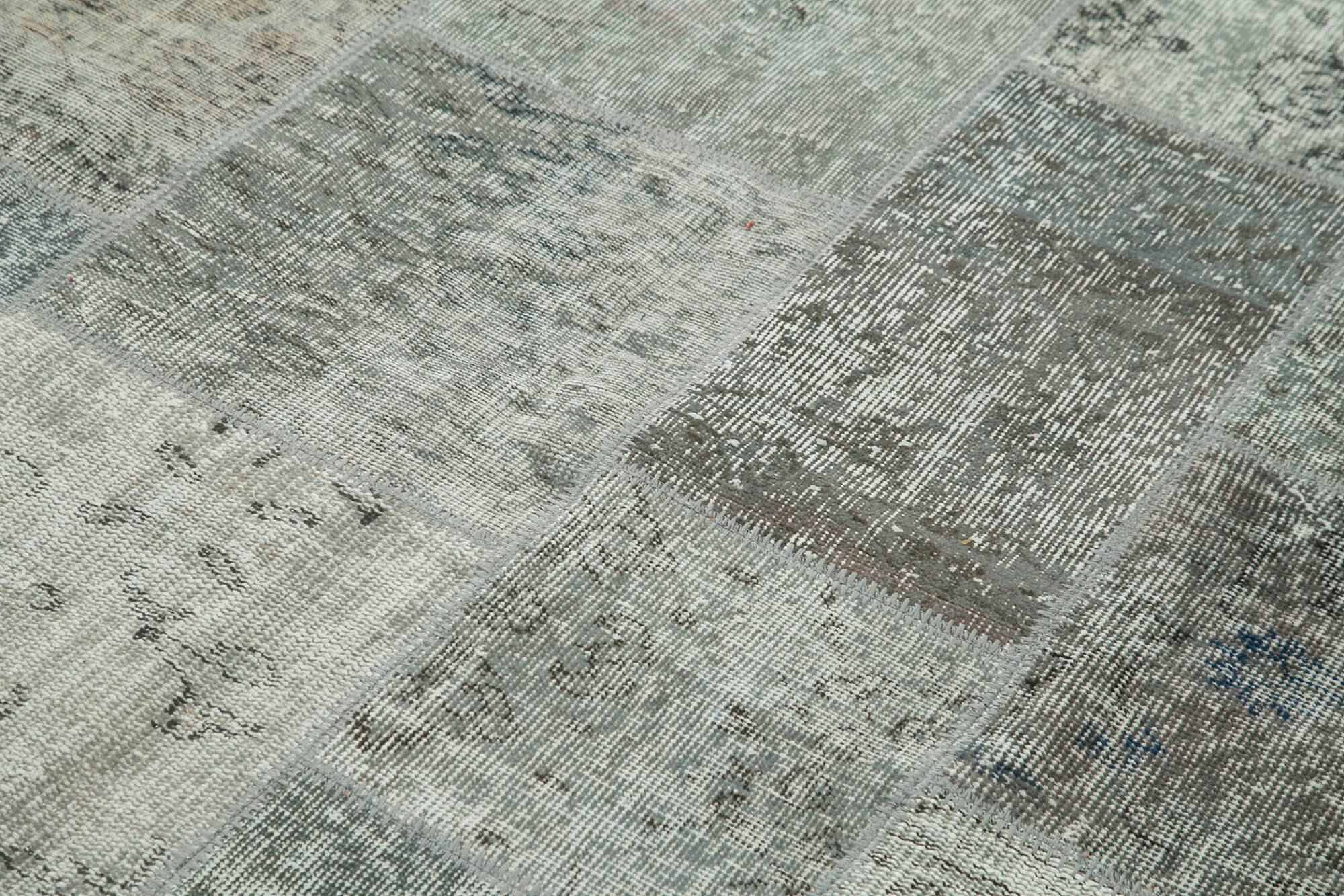Handmade Wool Area Rug - Kirk Yama Grey Patchwork Cotton Wool Rug 5'7''x7'10''