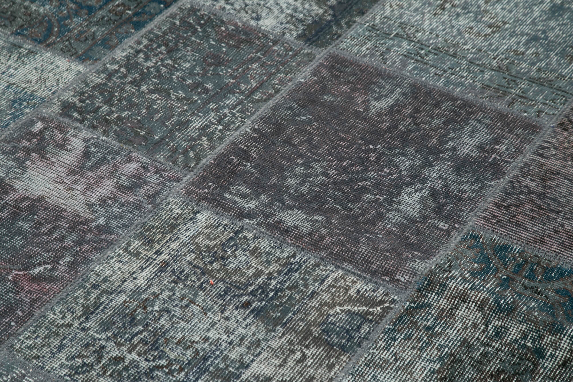 Handmade Patchwork Rug - Kirk Yama Grey Cotton Wool 5'8''x7'10'' Area Rug
