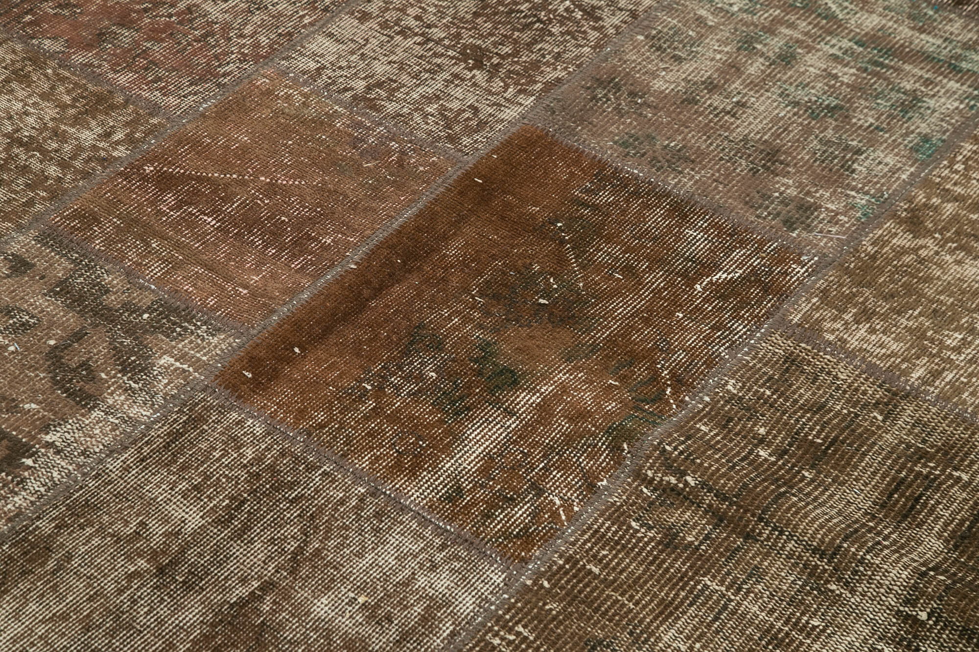 Kirk Yama Brown Patchwork Cotton Wool Handmade Area Rug 5'7'' x 7'11''