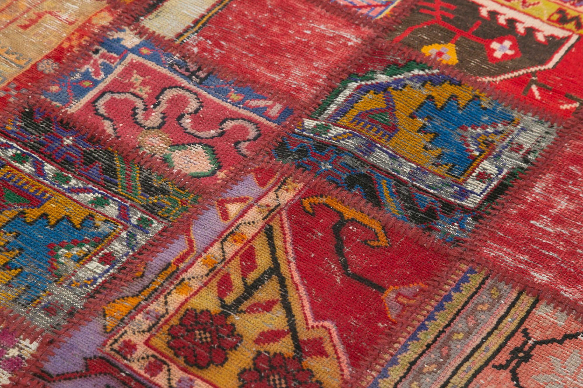 Handmade Patchwork Rug – Red Patchwork Carpet 4x6 Feet Cotton Wool Rug