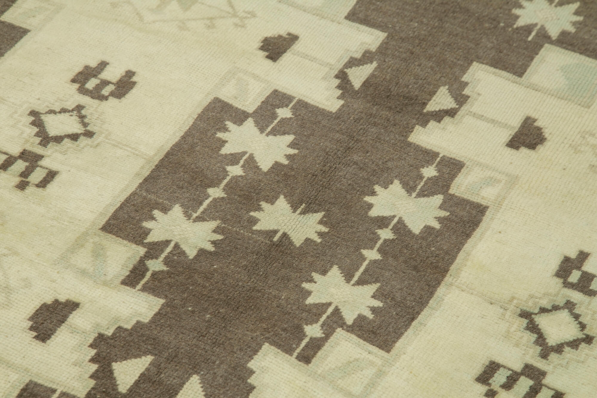Handmade Wool Area Rug – Classic Beige Wool Rug With Cotton Backing 4'2''x7'5''