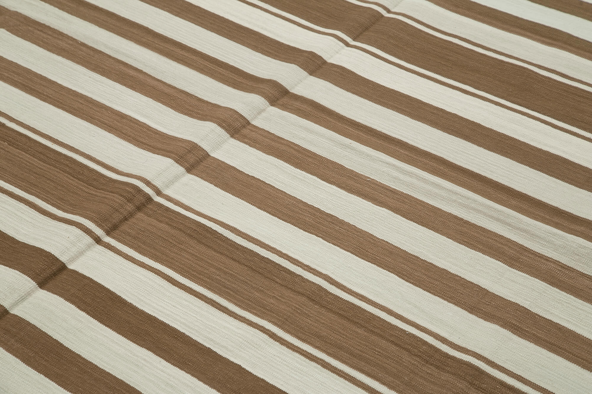 Handmade Wool Area Rug – Brown Geometric Design Cotton Wool Rug 7'10''x10'1''
