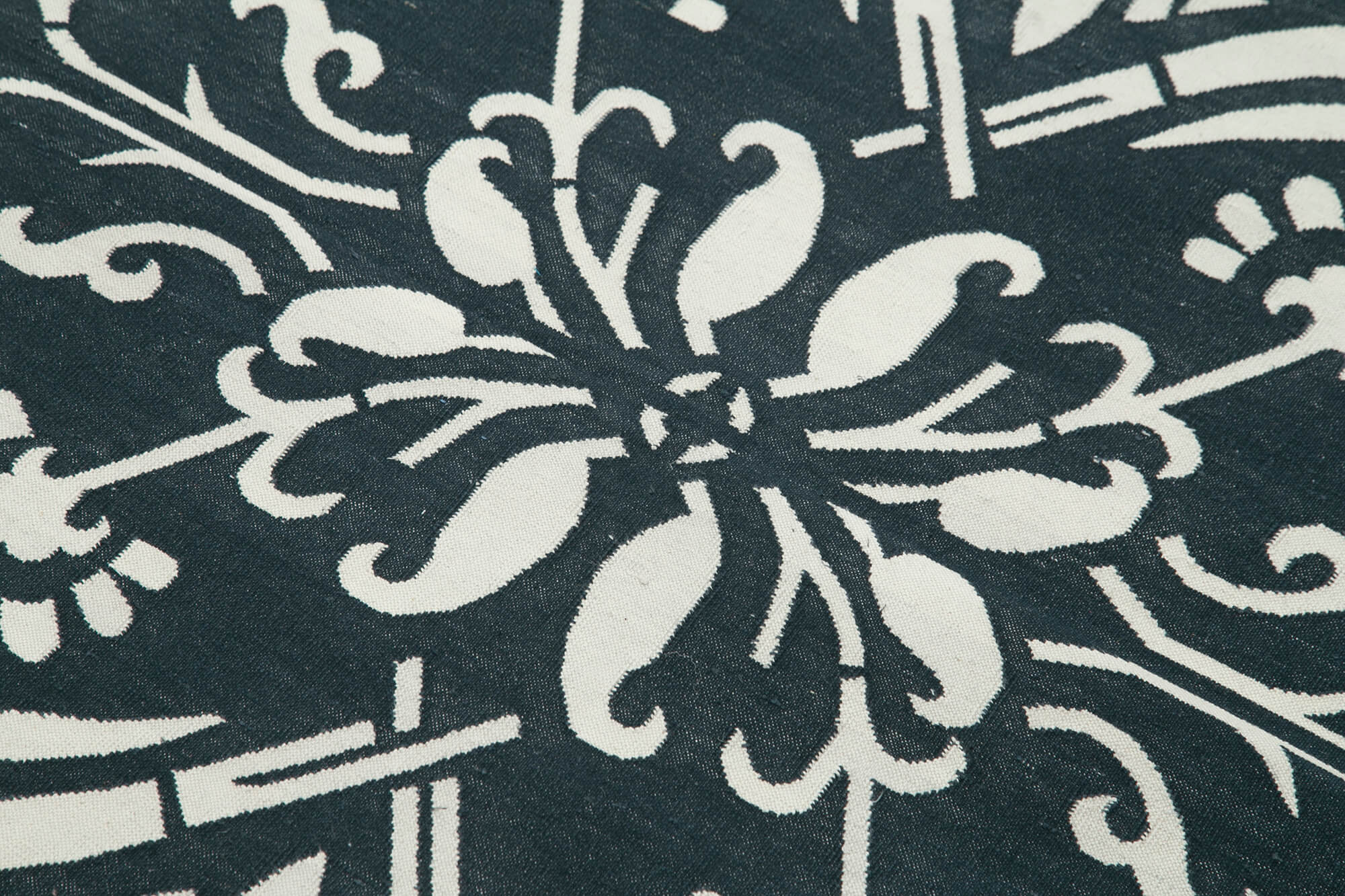 Handmade Area Rug - Black Geometric Cotton Wool Vintage Hand Woven Carpet 3'7"x5'5"