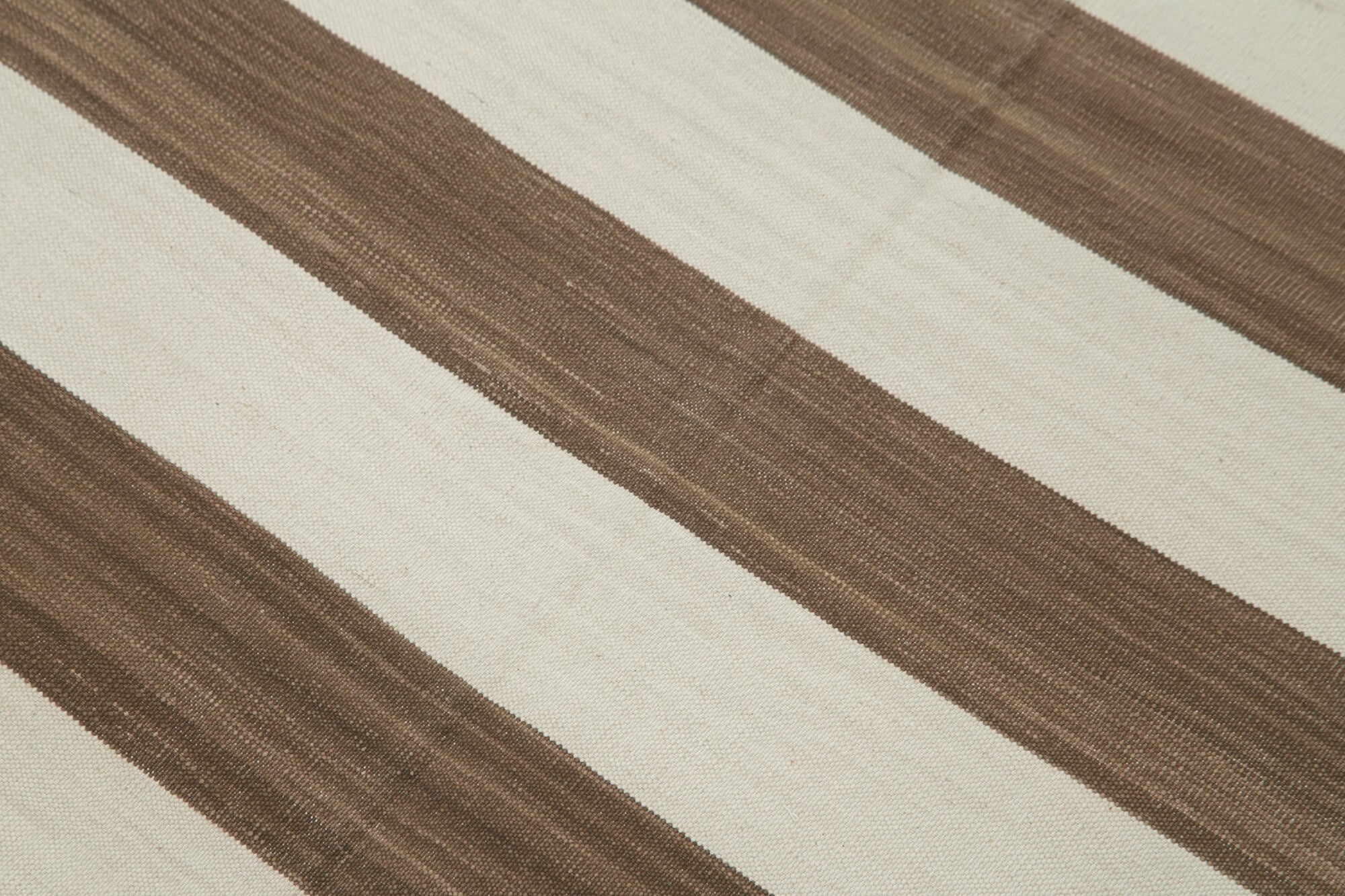 Handmade Area Rug – Brown Geometric Cotton Wool Rug 3'5'' x 5'7'' Durable Floor Covering