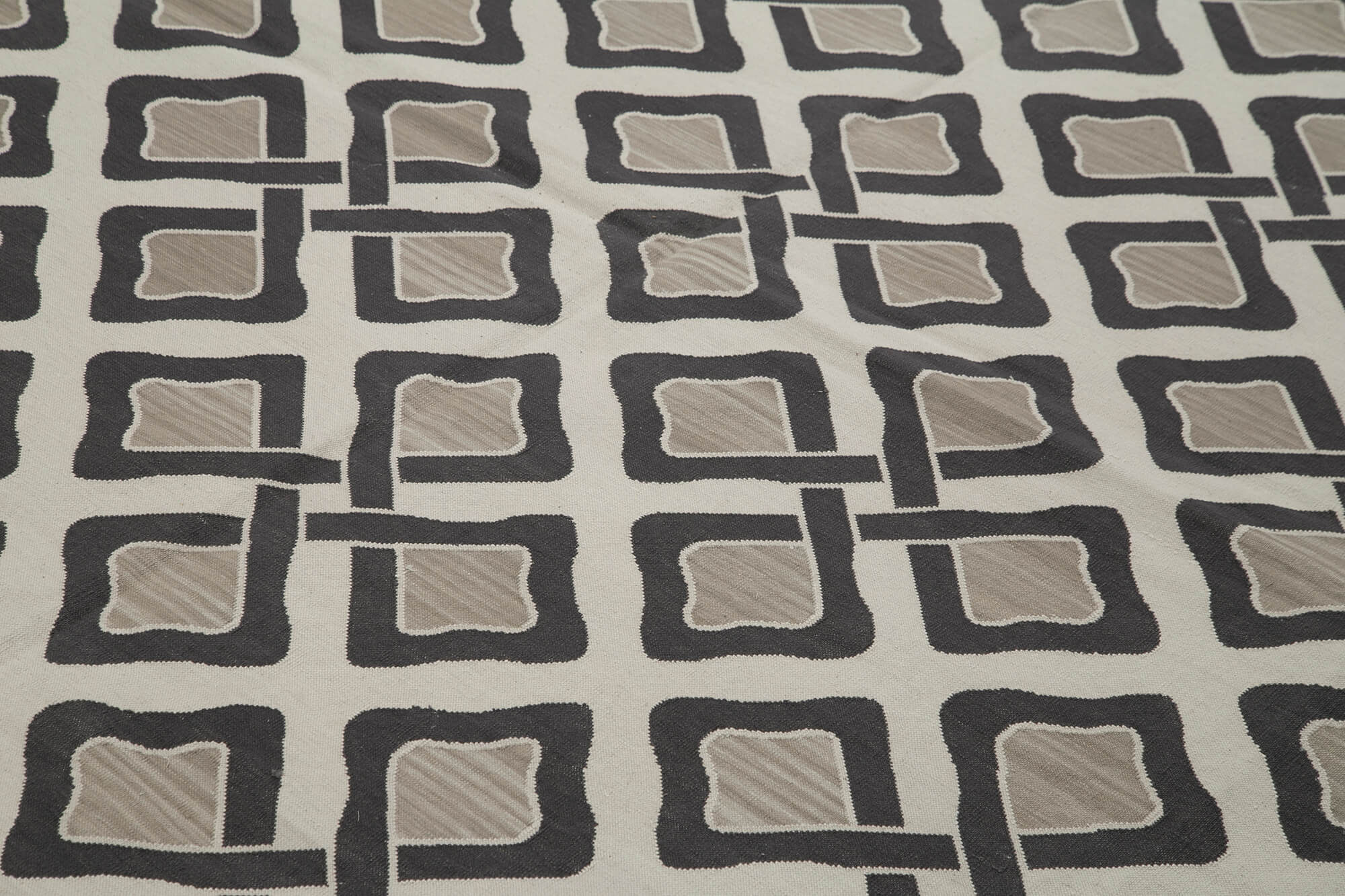 Handmade Wool Area Rug – Grey Geometric Cotton Wool Rug 8'1" x 9'9"