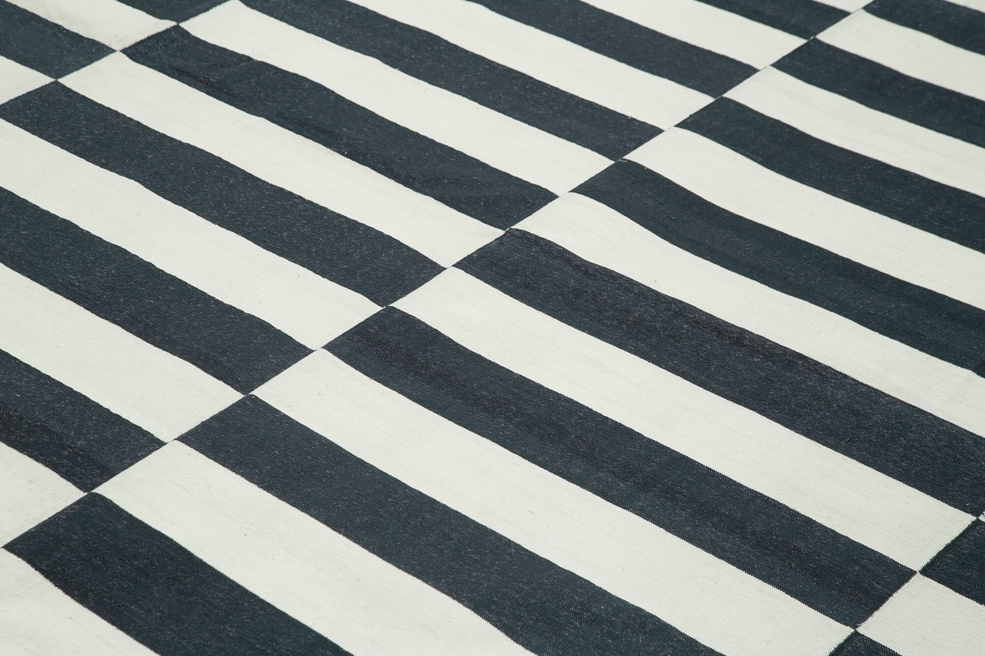 Handmade Area Rug – Black Geometric Cotton Wool Vintage Hand Woven Carpet 9'1''x11'10''