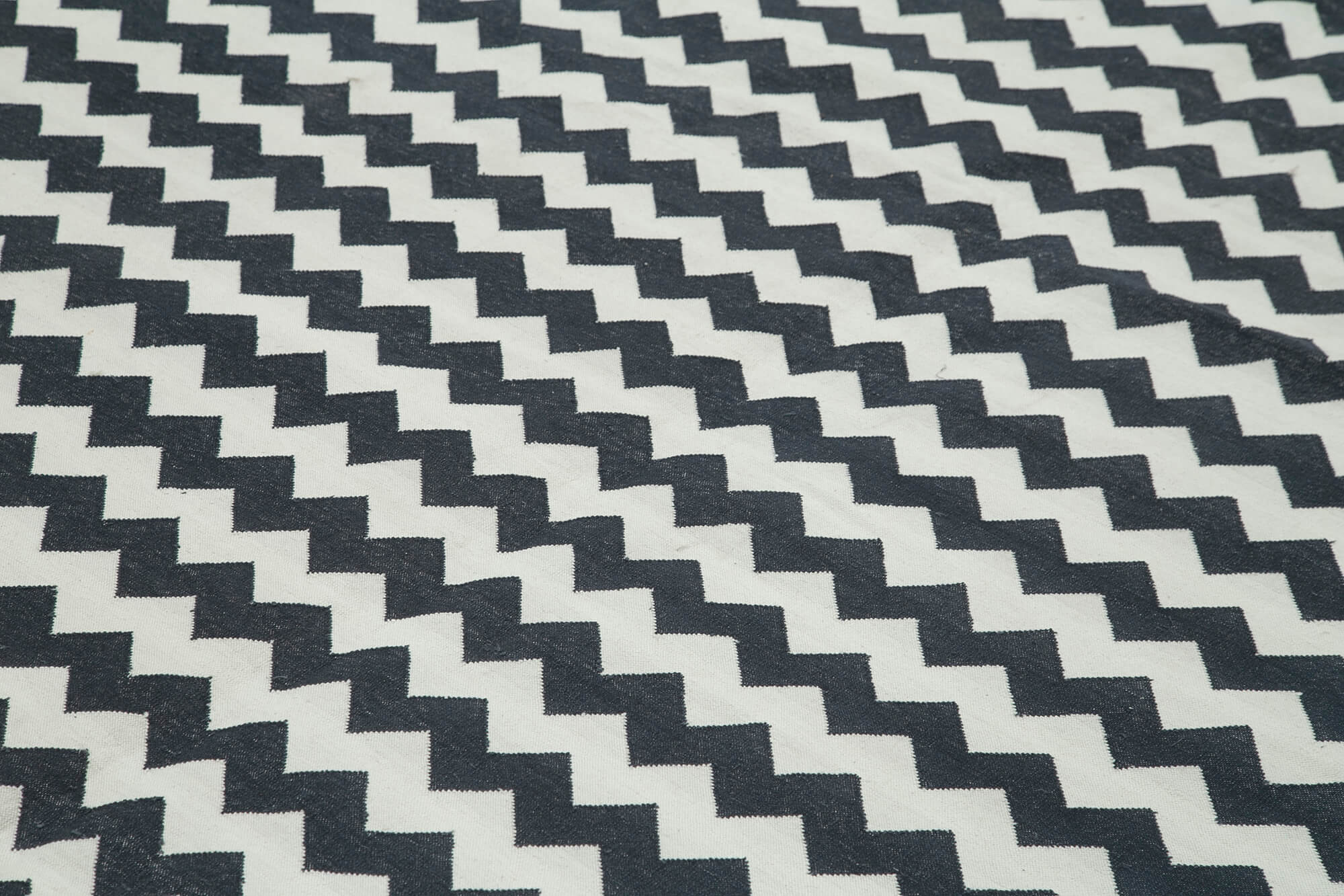 Handmade Area Rug – Black Geometric Cotton Wool Vintage Handwoven Carpet 10'x14'