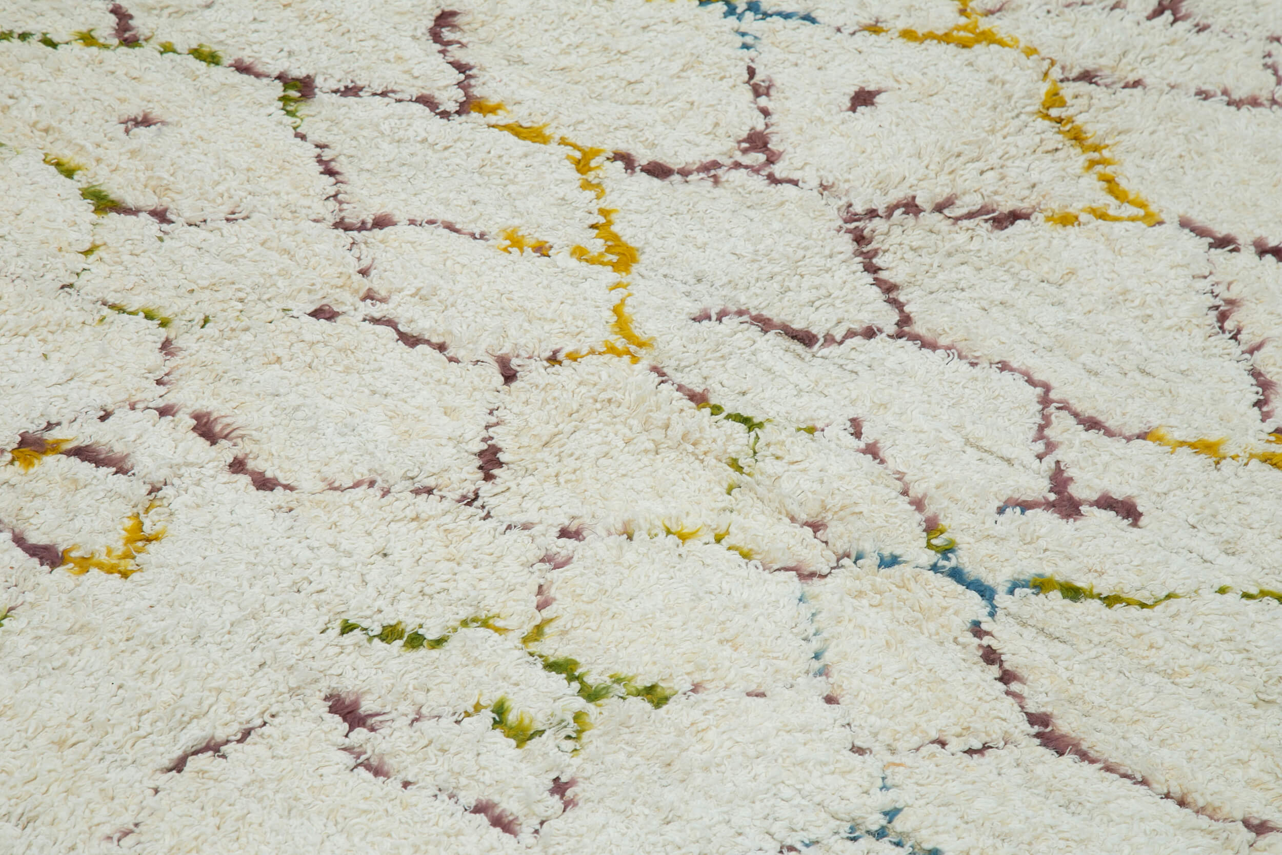 Handmade Wool Cotton Rug – White Geometric Pattern | Durable Wool Blend Area Carpet 7'5''x9'7''