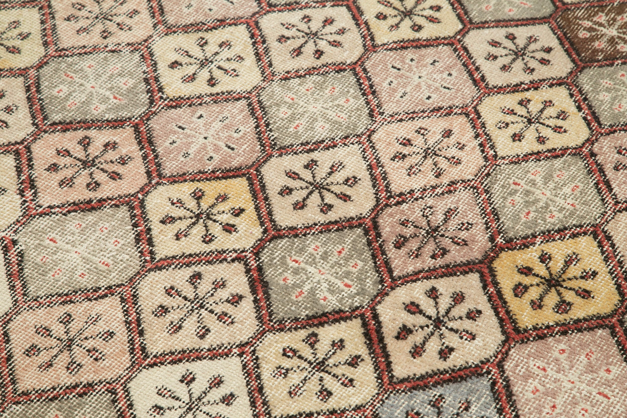 Handmade Area Rug - Checkered Kilim Cotton Wool Rug 5'10" x 9'2" by Agacan