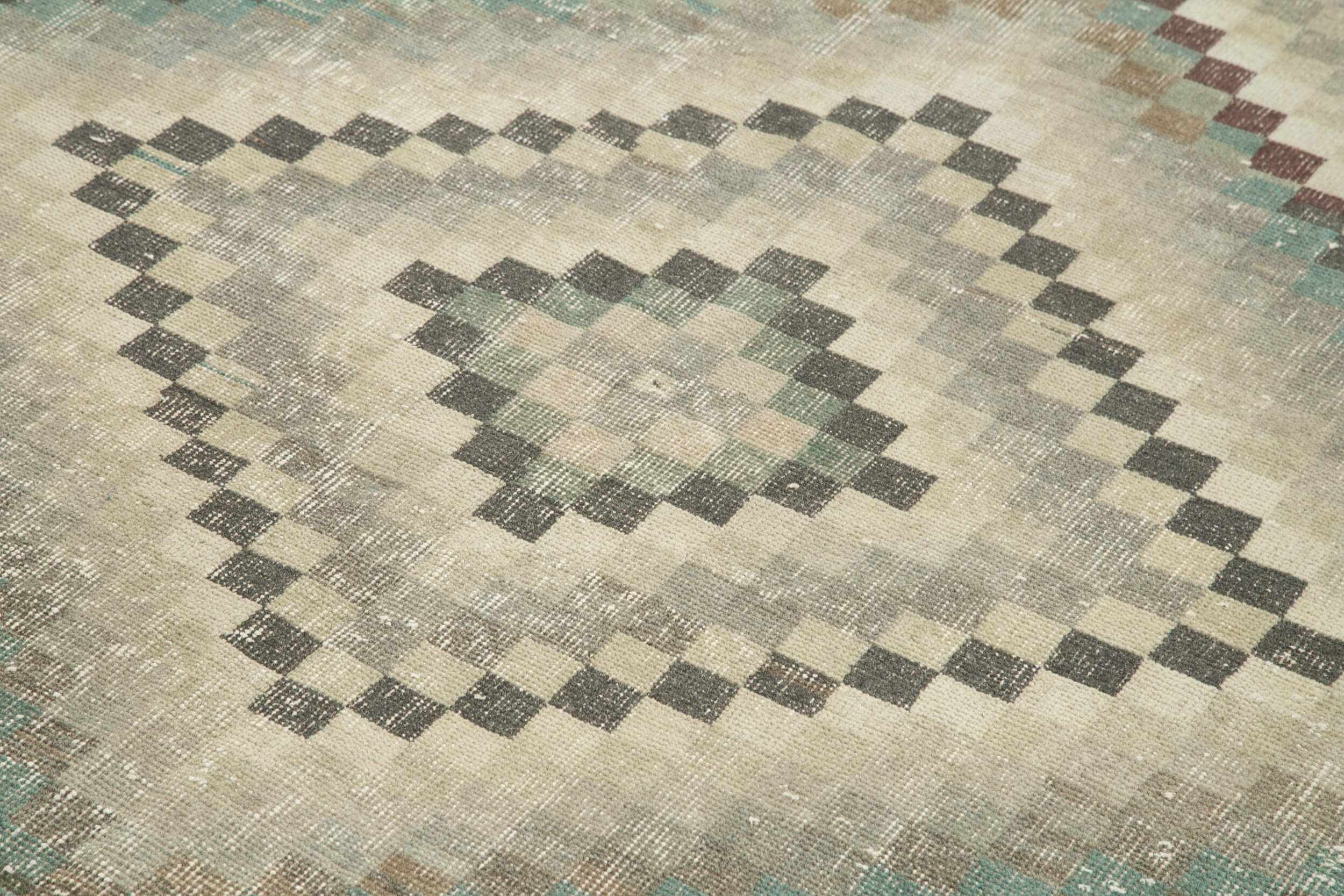 Handmade Wool Area Rug – Brown Checkered Turkish Kilim Rug 6'5'' x 9'10'' Soft Cotton Wool