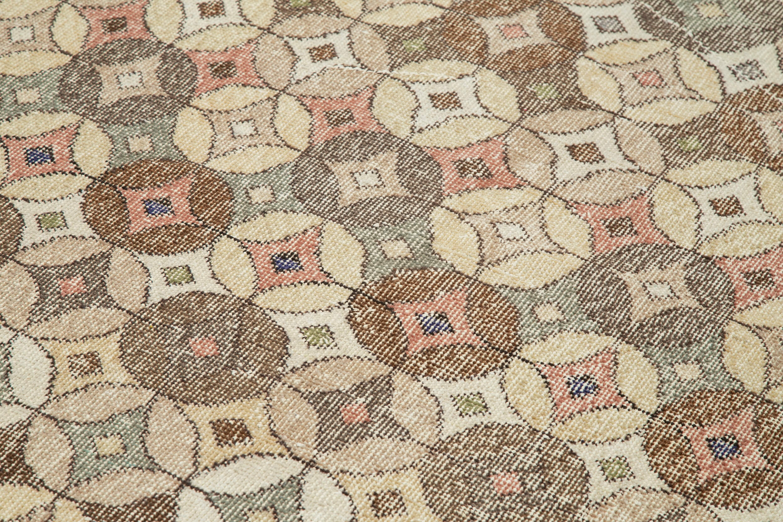 Handmade Wool Area Rug – Checkered Kilim Pattern Brown Cotton Wool Rug 4'10''x9'2''