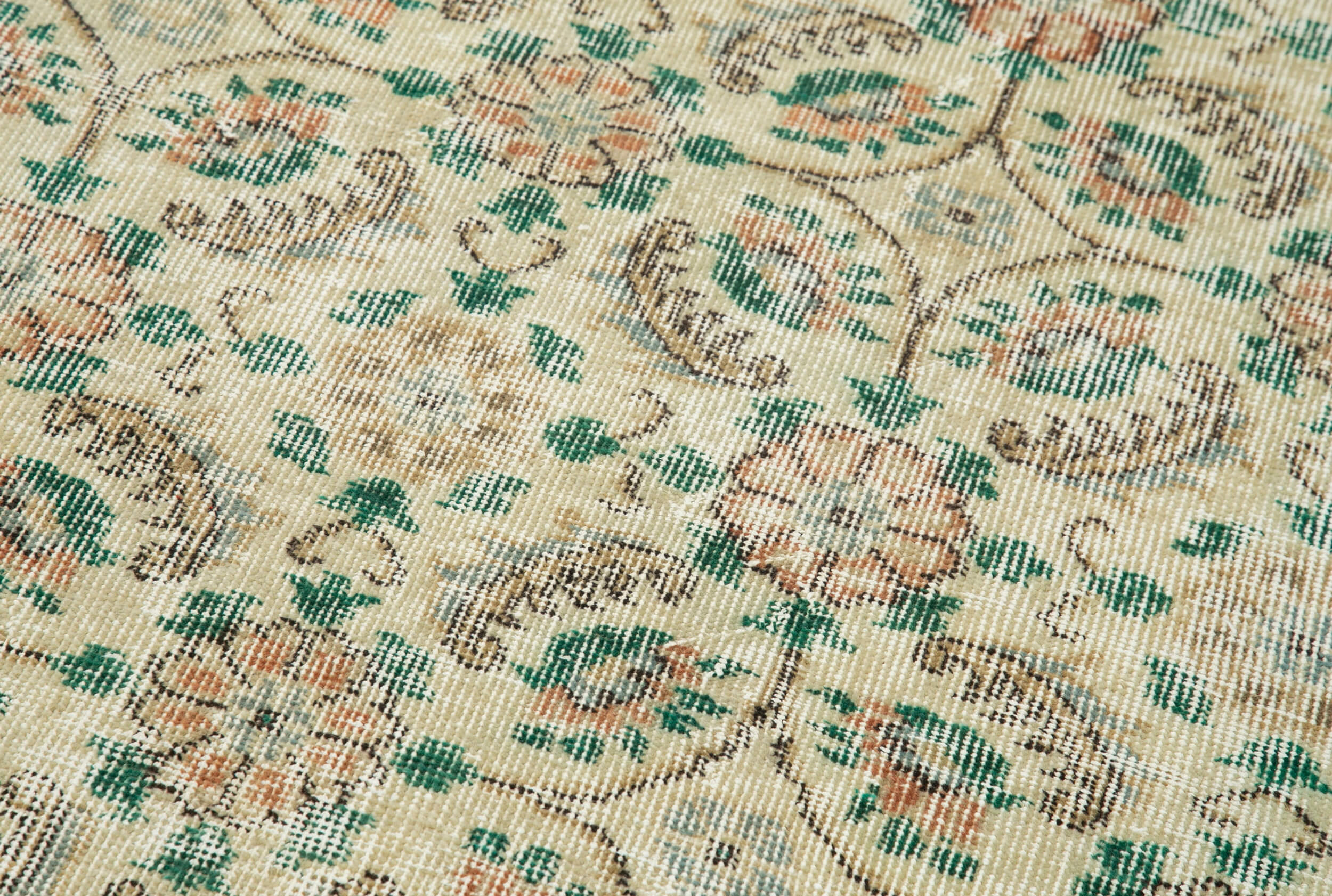 Handmade Vintage Area Rug – Overdyed Wool Rug | Neutral Beige Cotton Carpet 2'8''x10'5''