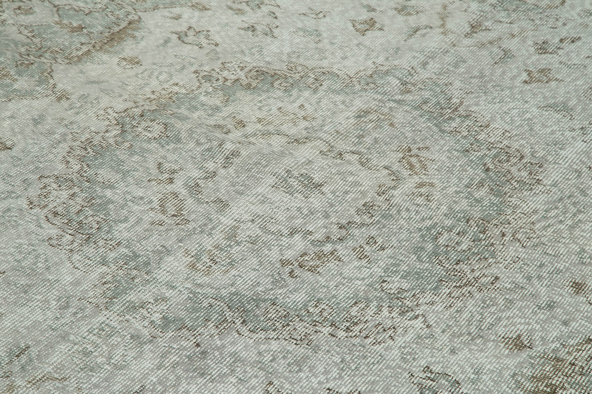 Handmade Vintage Area Rug – Overdyed Grey Cotton Wool Carpet 5'6''x9'3''