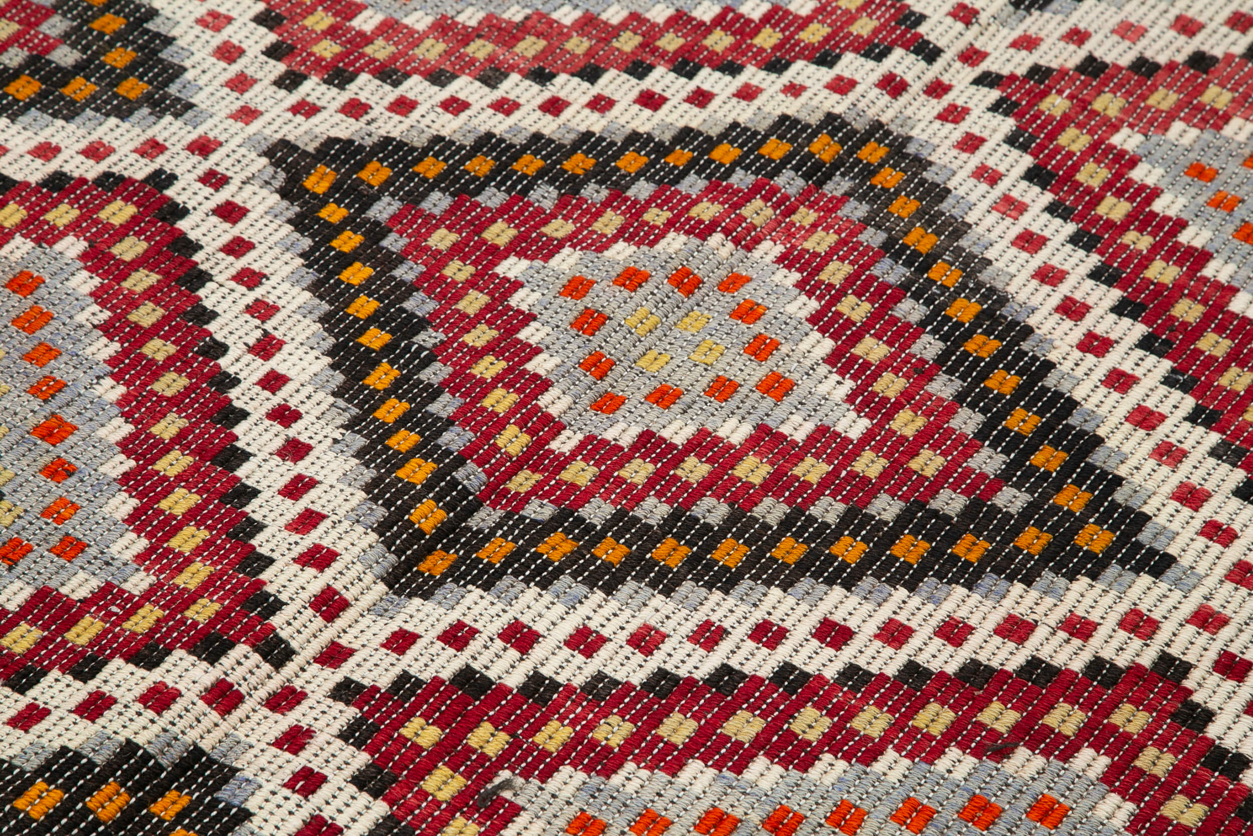 Handmade Geometric Kilim Rug – White Goat Hair Flat Weave Turkish Area Rug 5'11" x 11'3"