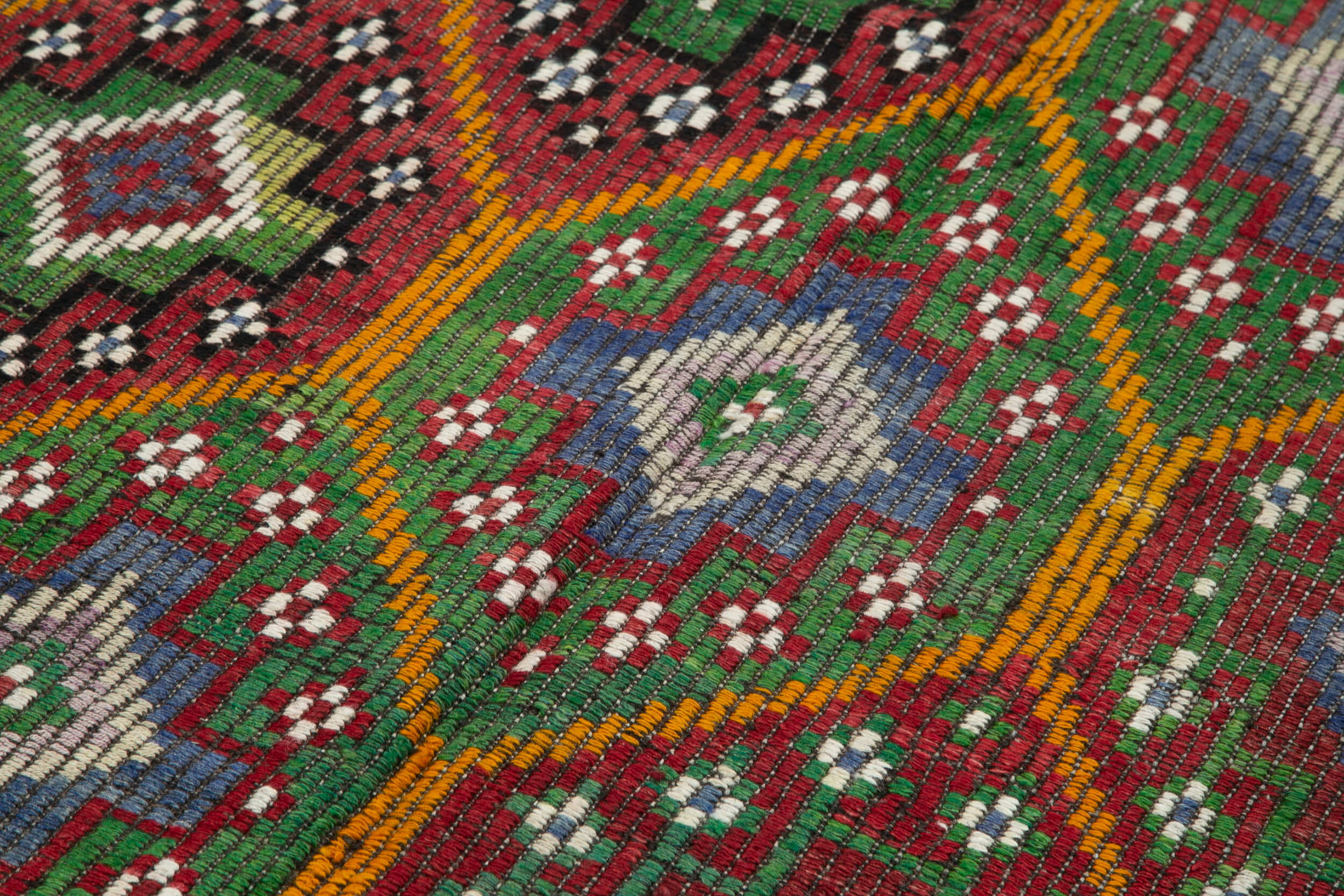 Handmade Geometric Kilim Rug - White Goat Hair Turkish Wool Rug 5'4" x 9'10"