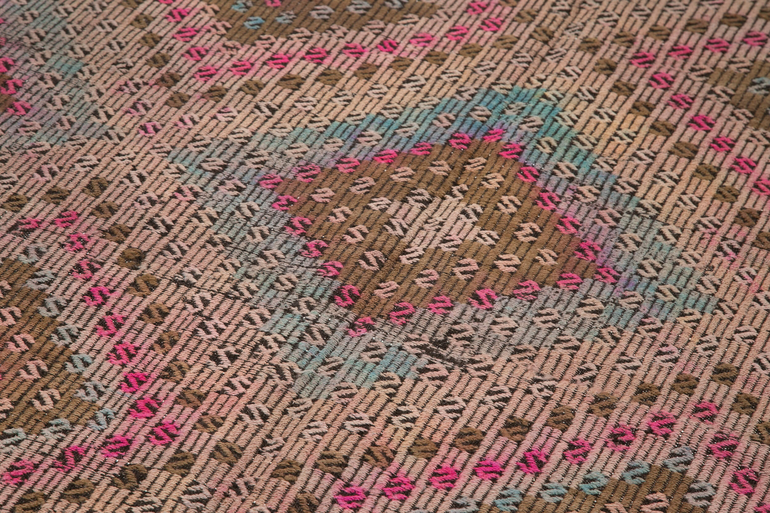 Handmade Kilim Rug - Beige Geometric Area Rug With Goat Hair 5'1" x 10'3"