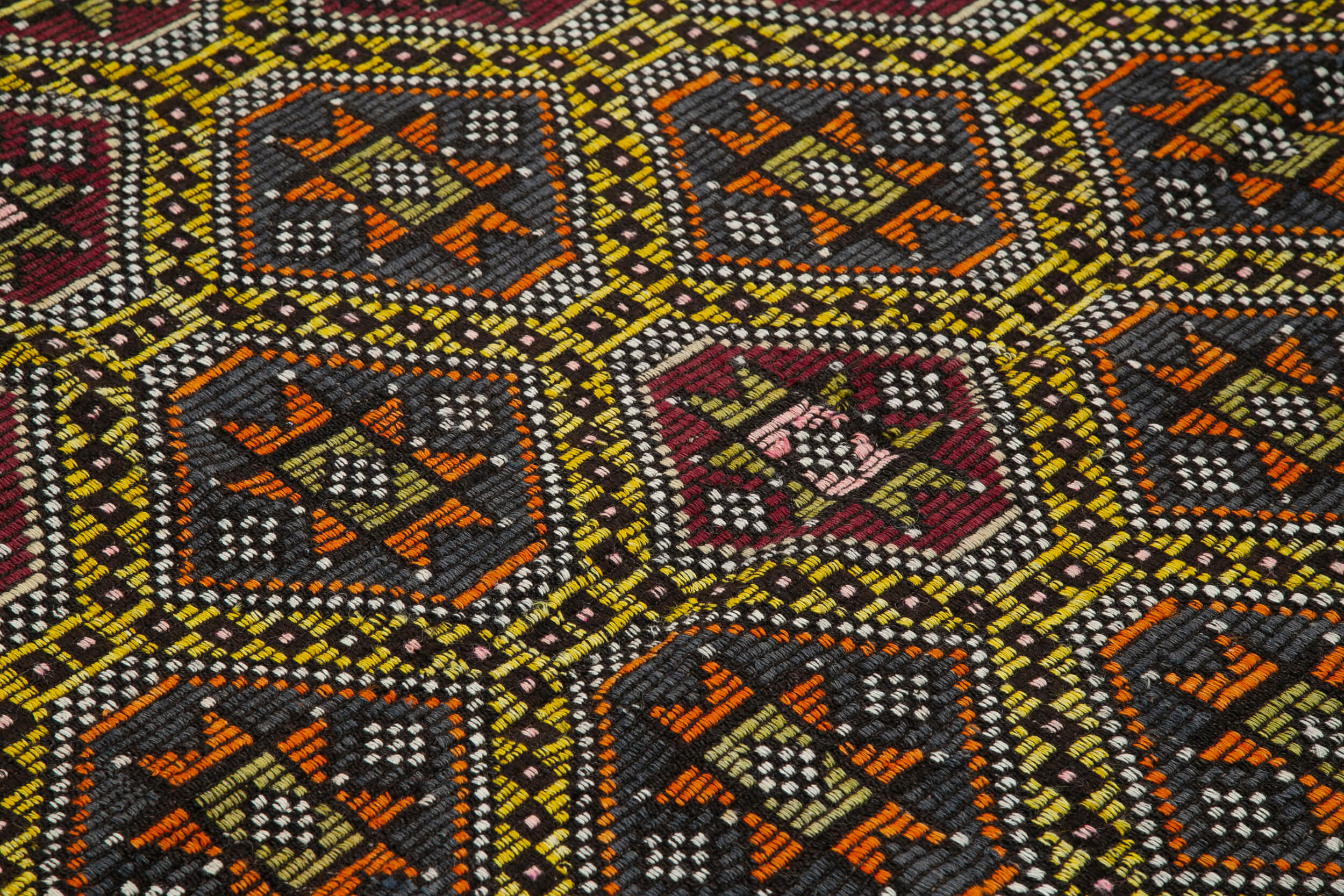 Handmade Kilim Rug – White Geometric Area Rug With Goat Hair & Soft Wool 6'3''x7'4''