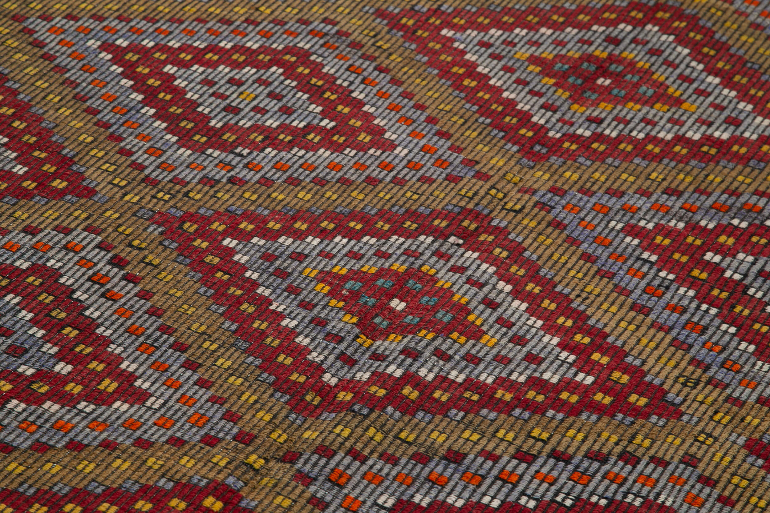 Handmade Geometric Kilim Rug – White Goat Hair, Turkish Vintage Area Rug 5'9" x 12'4"