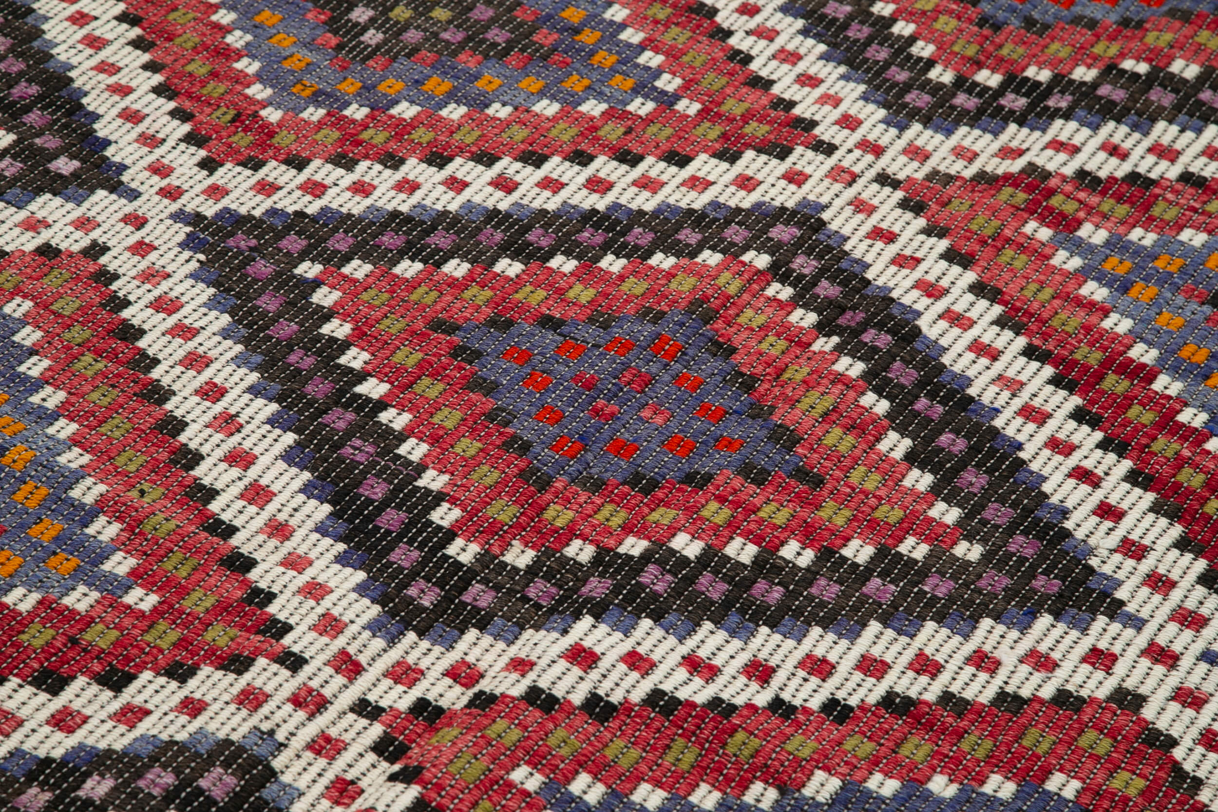 Handmade Geometric Kilim Rug – White Goat Hair, Vintage Wool Carpet 6'x11'8''