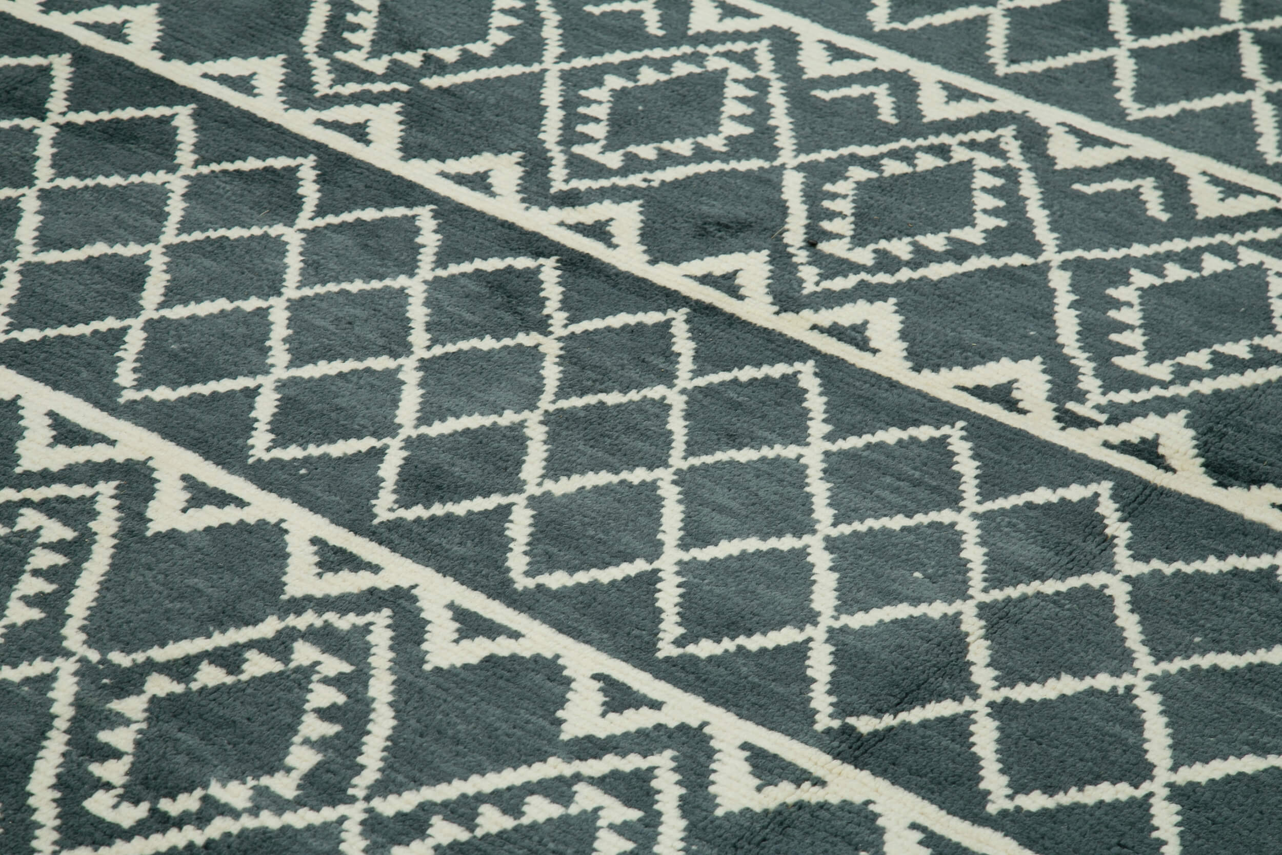 Handmade Wool Cotton Rug – Grey Geometric Area Rug | Durable Natural Fiber, Soft Wool Carpet