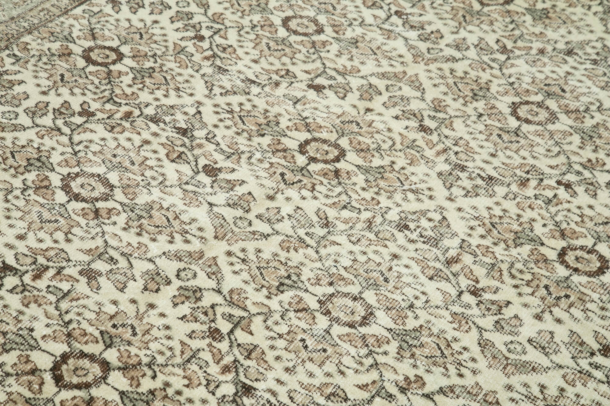 Handmade Vintage Area Rug – Neutral Beige Wool Cotton 6'4''x10'4'' Classic Turkish Carpet