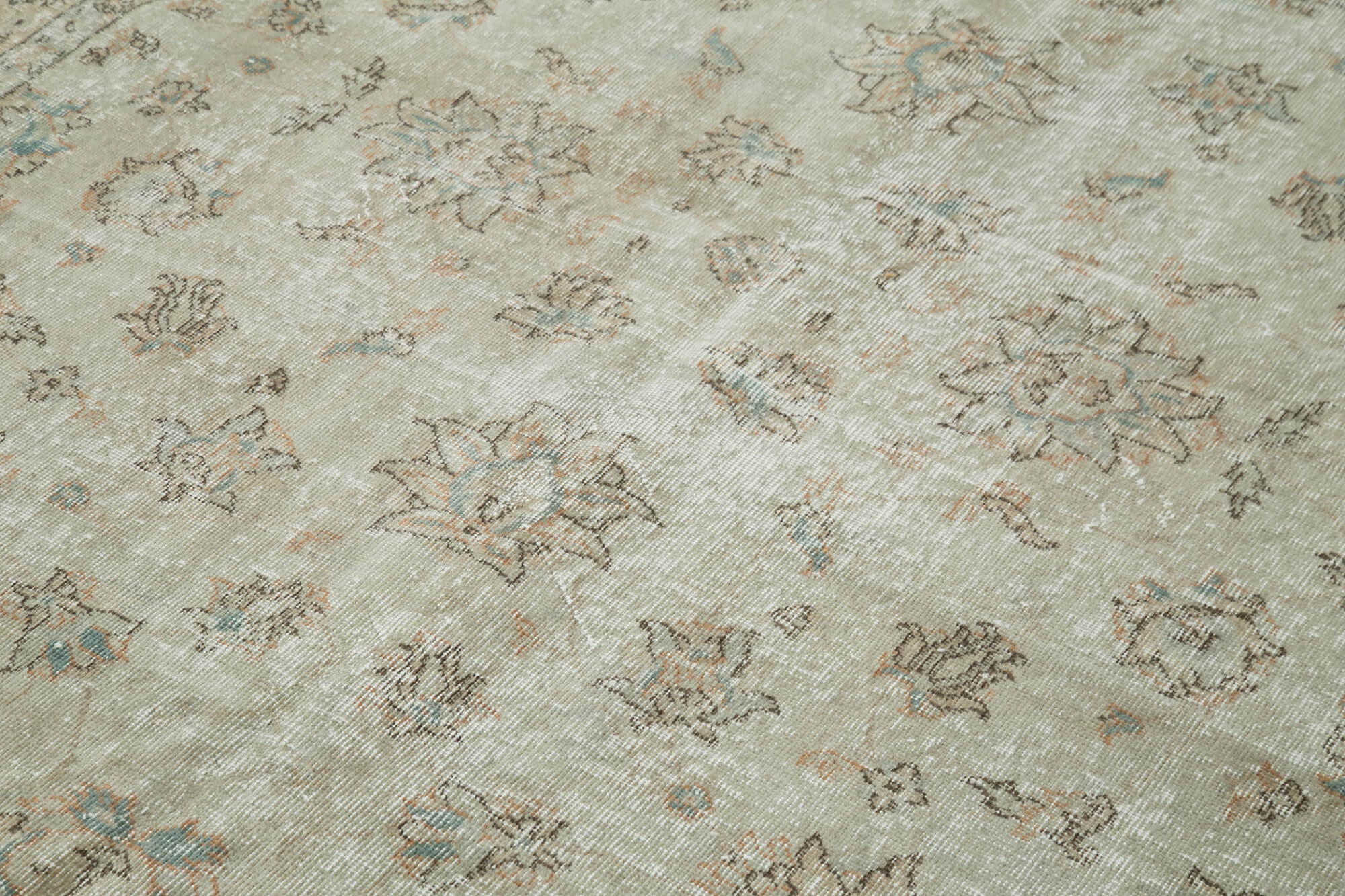 Handmade Wool Area Rug | Traditional Hand Knotted Turkish Wool Rug, Neutral Color
