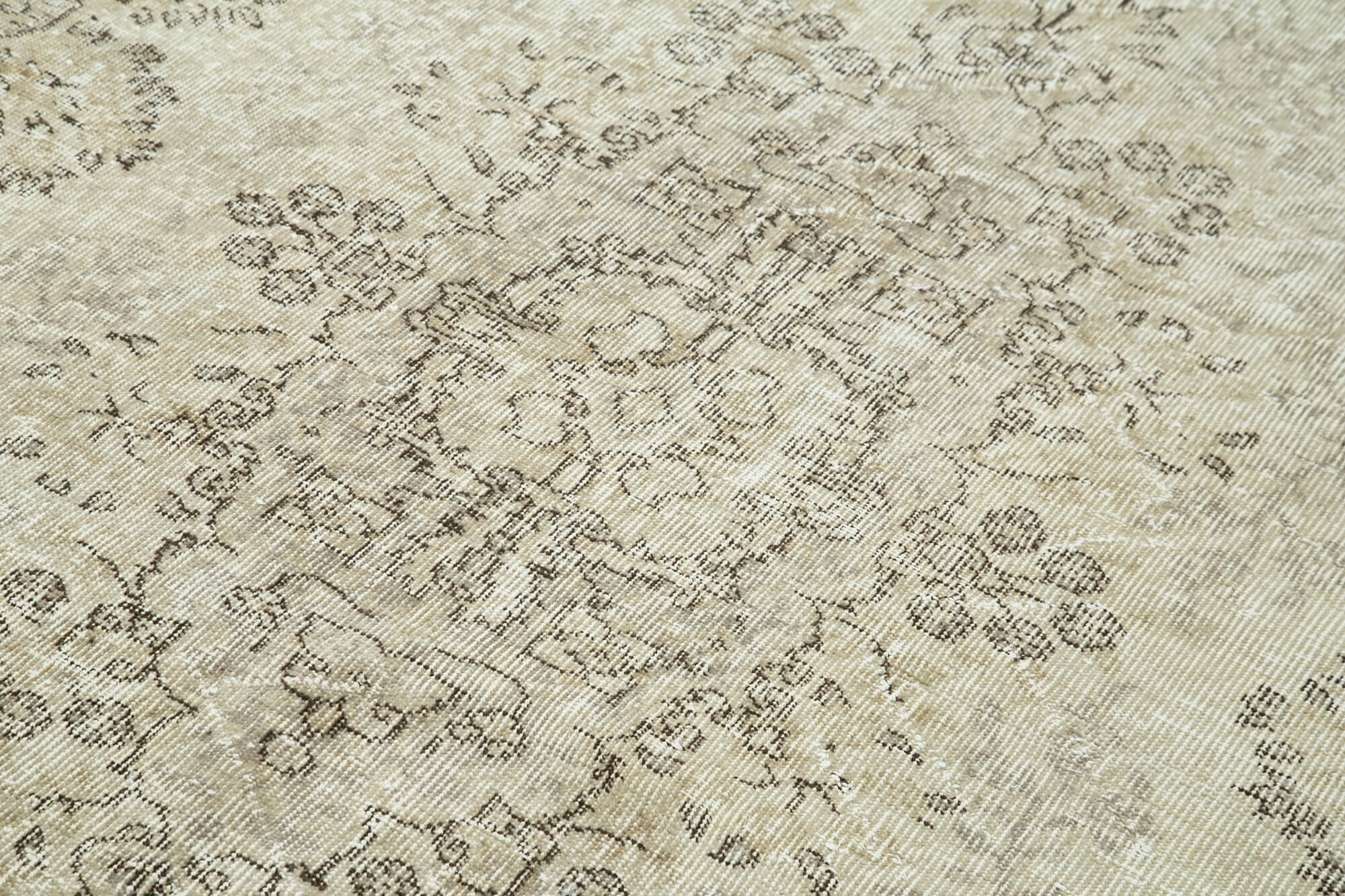 Handmade Wool Area Rug | Durable Cotton Weave & Soft Wool Carpet in Beige