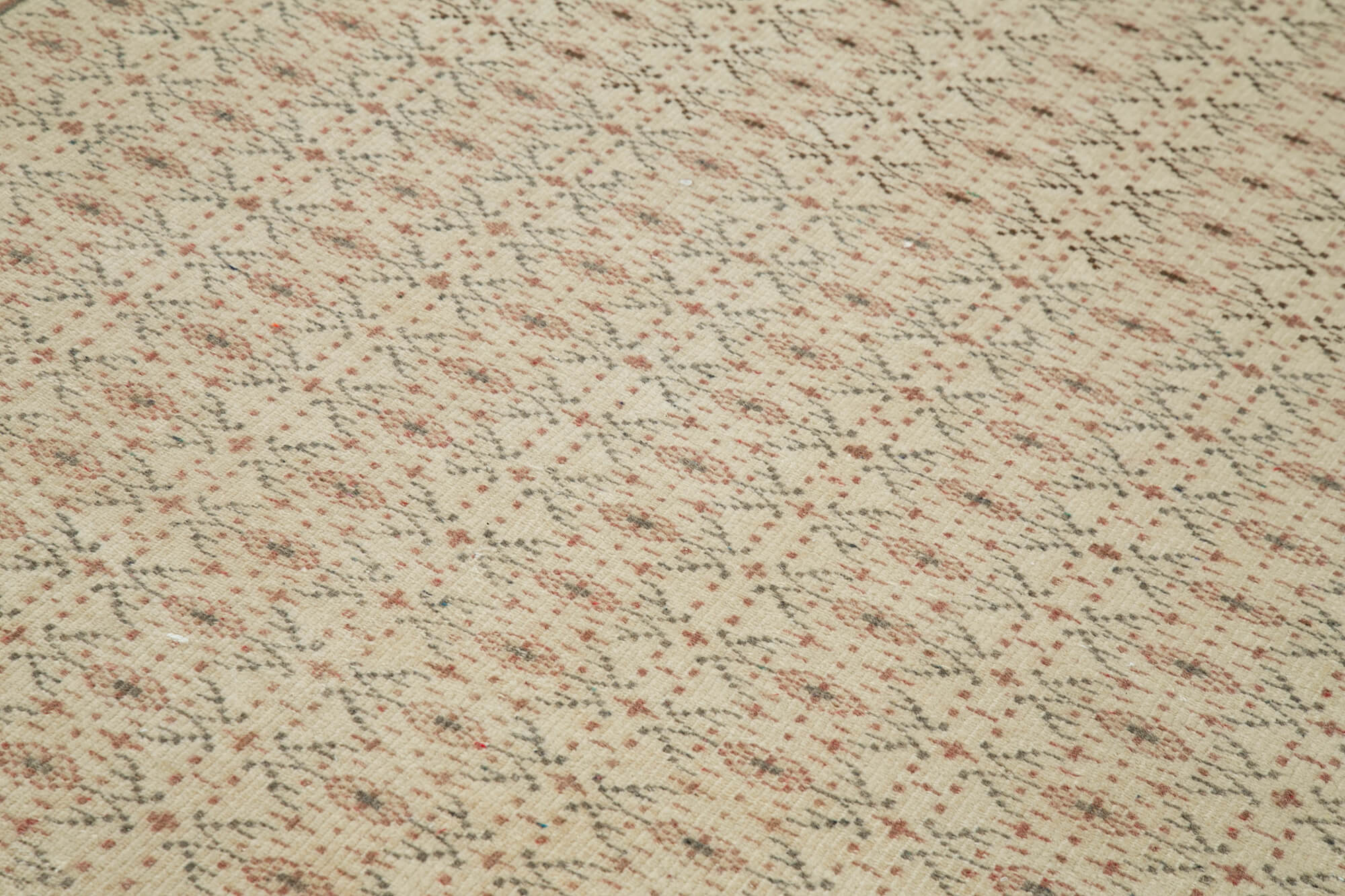 Handmade Wool Area Rug | Traditional Hand Knotted Turkish Wool Rug, Beige